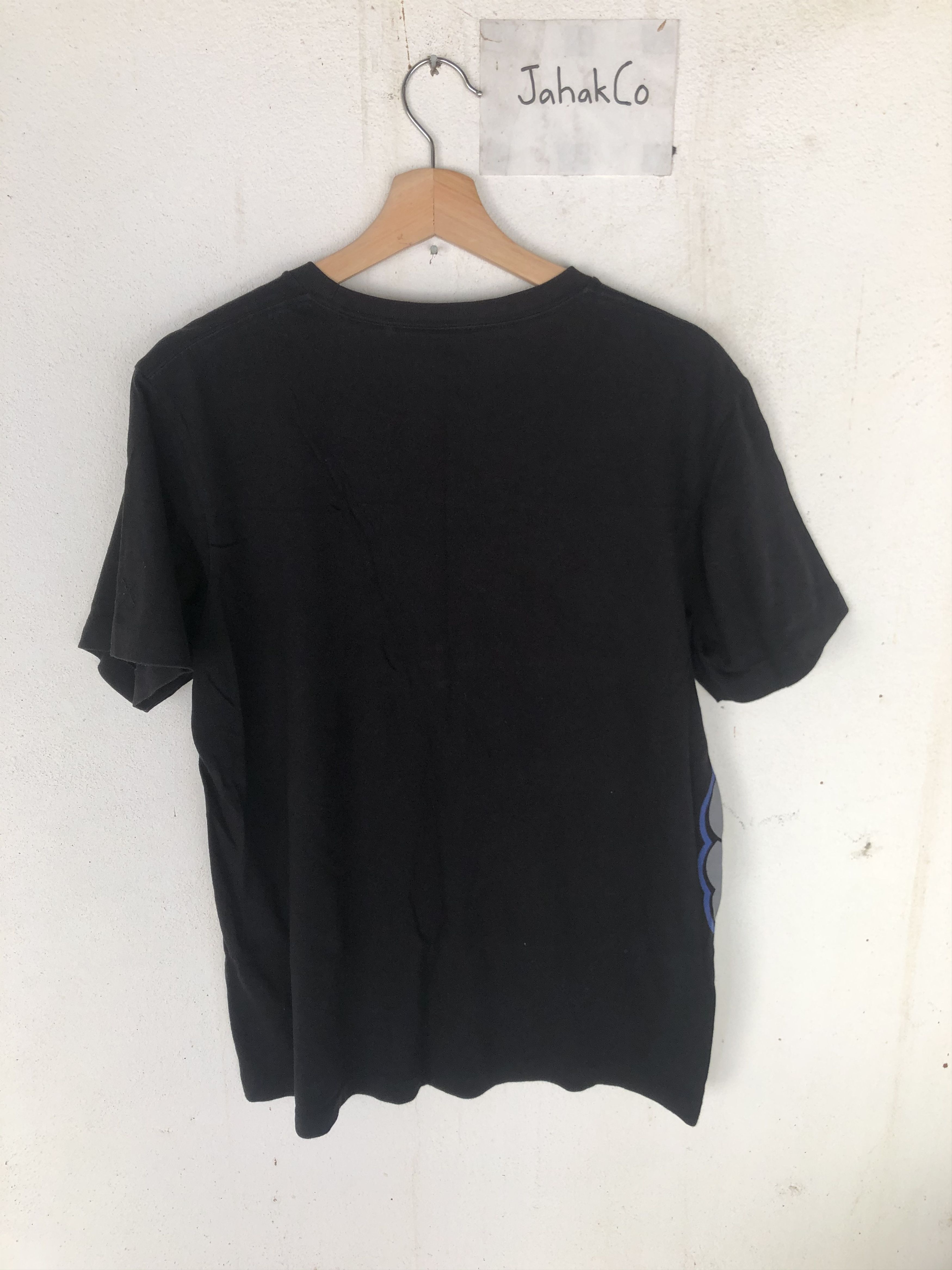 Kaws × Uniqlo Uniqlo X Kaws Tee Size US L / EU 52-54 / 3 - 5 Thumbnail