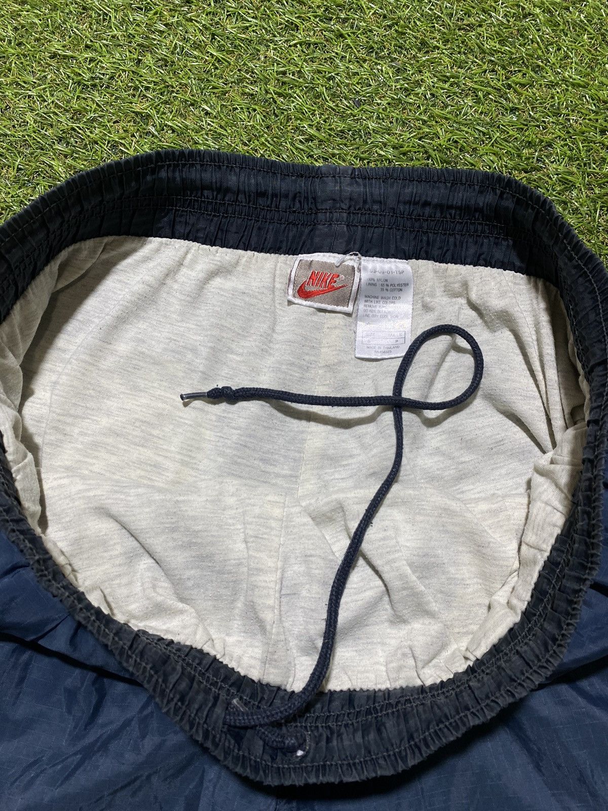 Nike Vintage 90s Nike shorts streetwear swoosh casual y2k size S Size US 30 / EU 46 - 5 Thumbnail
