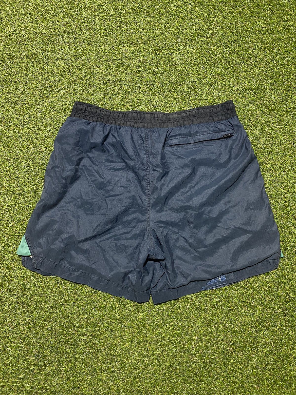 Nike Vintage 90s Nike shorts streetwear swoosh casual y2k size S Size US 30 / EU 46 - 3 Thumbnail