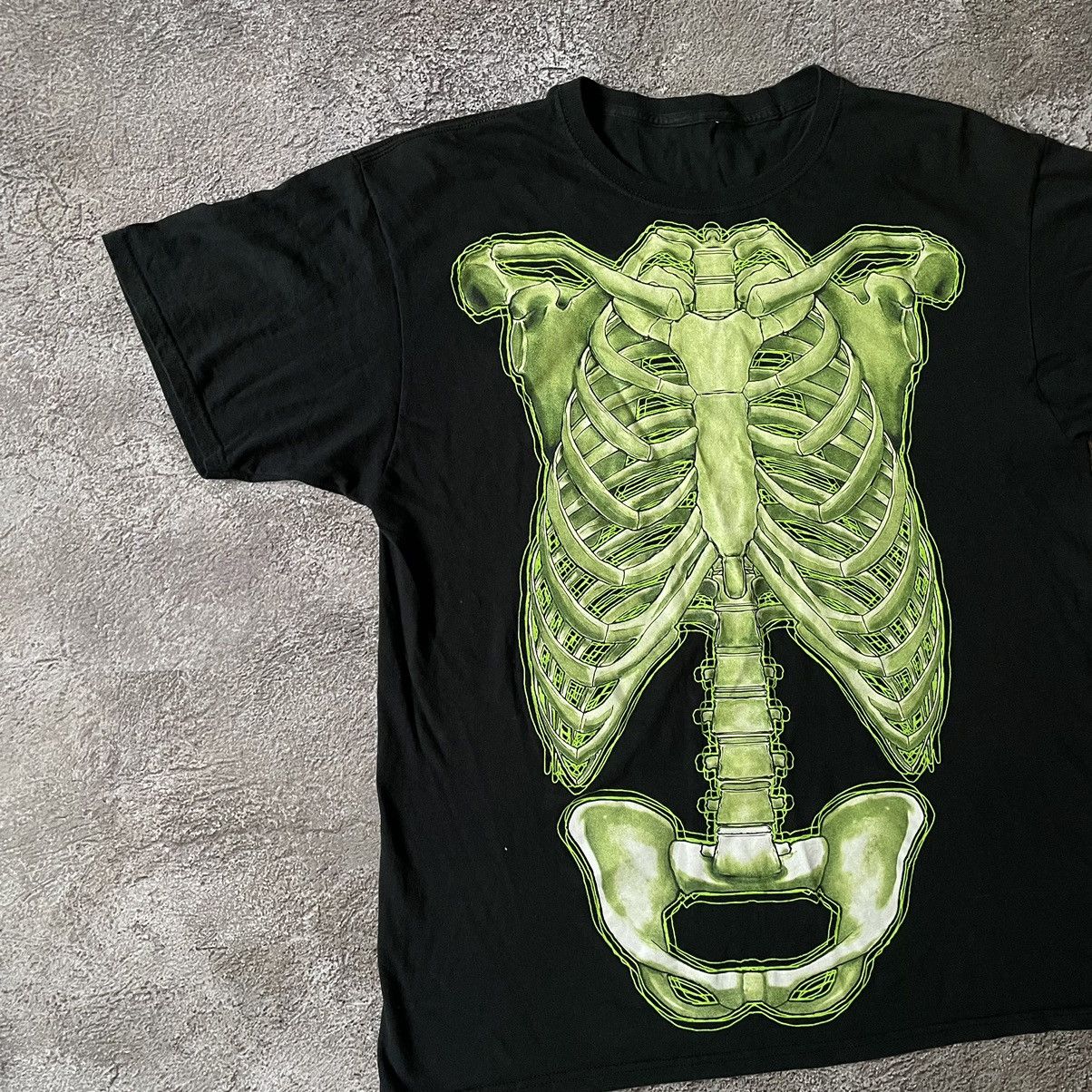 Band Tees Vintage Y2K BONES ABSTRACT CREEPY VAMP ANGRY L Size US L / EU 52-54 / 3 - 4 Thumbnail