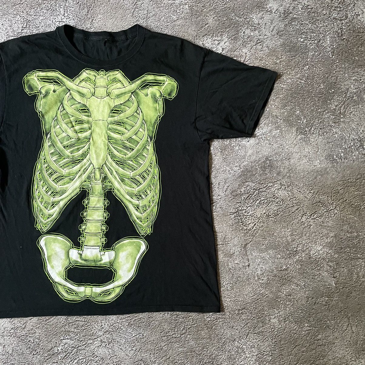 Band Tees Vintage Y2K BONES ABSTRACT CREEPY VAMP ANGRY L Size US L / EU 52-54 / 3 - 2 Thumbnail