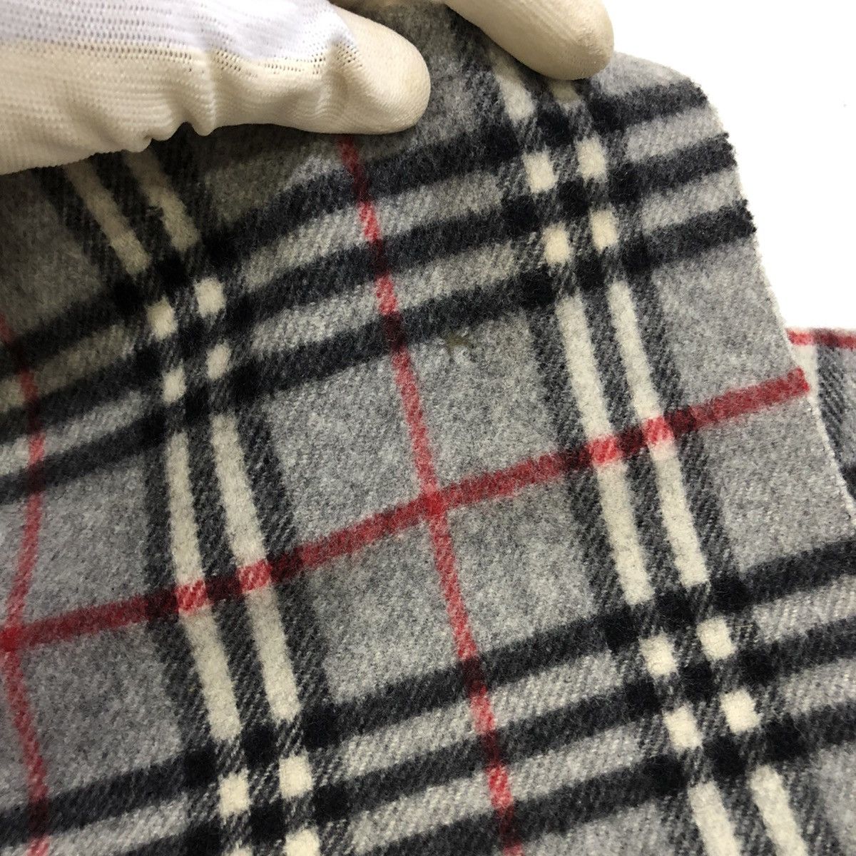 Burberry Vintage Burberrys London 100%Lambswool Scarf/ Muffler Size ONE SIZE - 13 Thumbnail