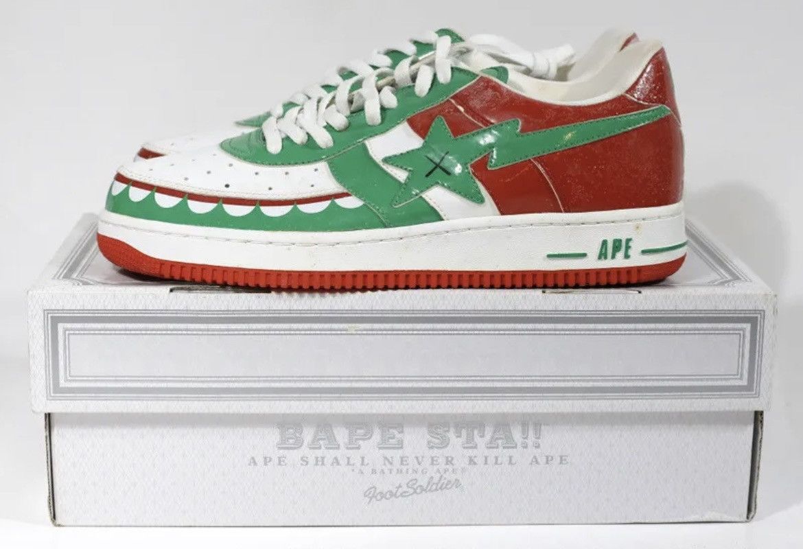 image of Ds Bapesta Kaws Chomper Shoes in White, Men's (Size 12)