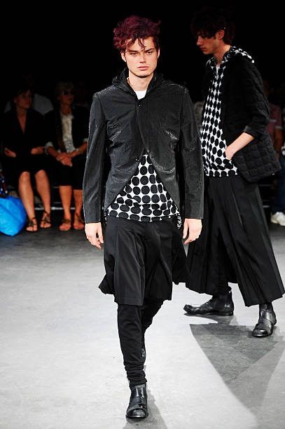 Comme des Garcons Homme Plus SS09 Runway Polka Dot T Shirt Size US S / EU 44-46 / 1 - 1 Thumbnail