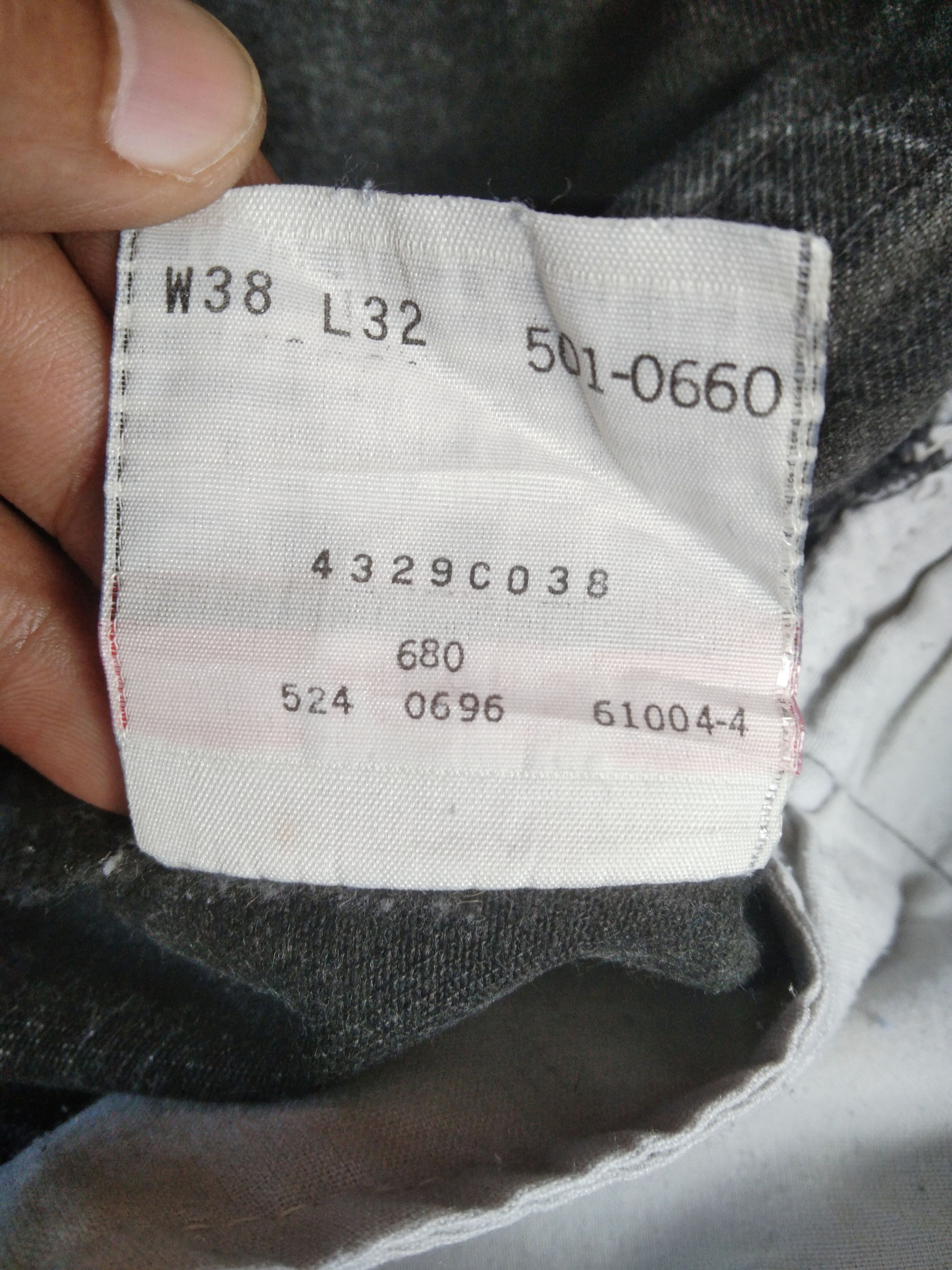 Levi's 90s Vintage Levi's 501 Made In USA Distressed Jeans 38x32 Size US 38 / EU 54 - 11 Thumbnail