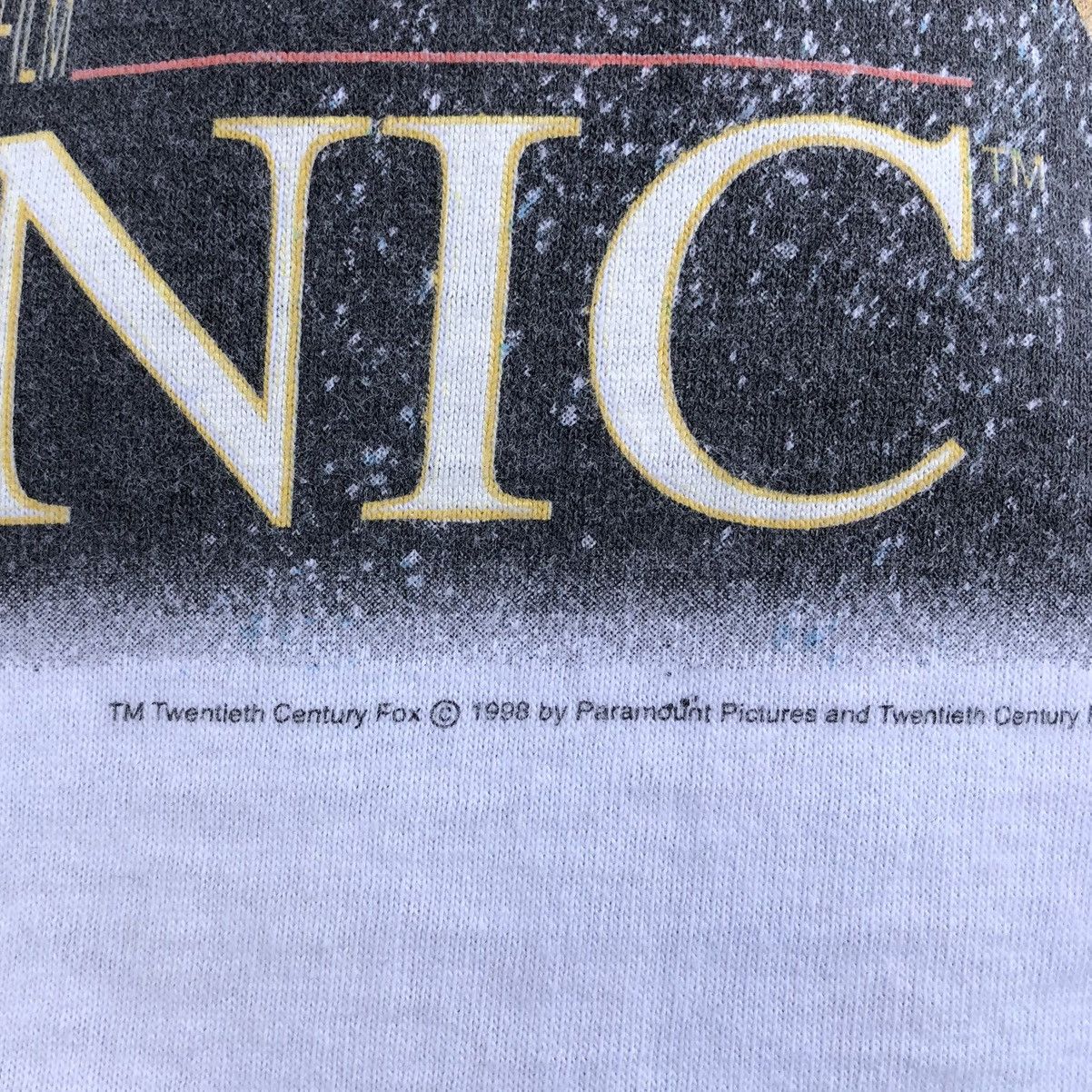 Vintage Vintage 98' Titanic Movie Promo T-shirt Size US L / EU 52-54 / 3 - 5 Thumbnail