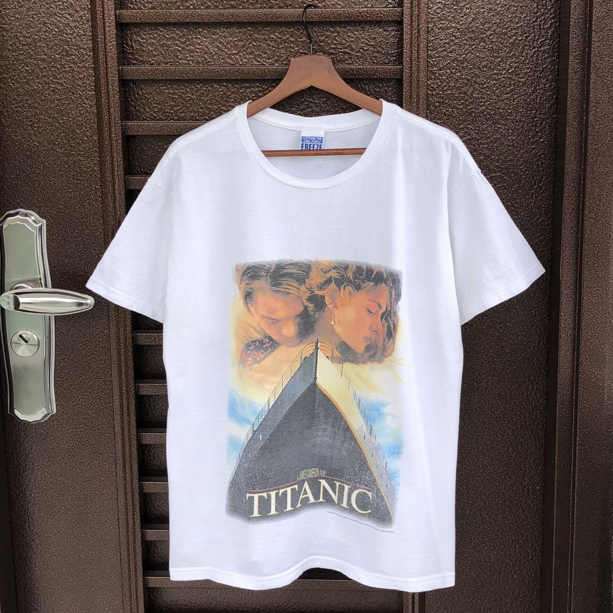 Vintage Vintage 98' Titanic Movie Promo T-shirt Size US L / EU 52-54 / 3 - 1 Thumbnail