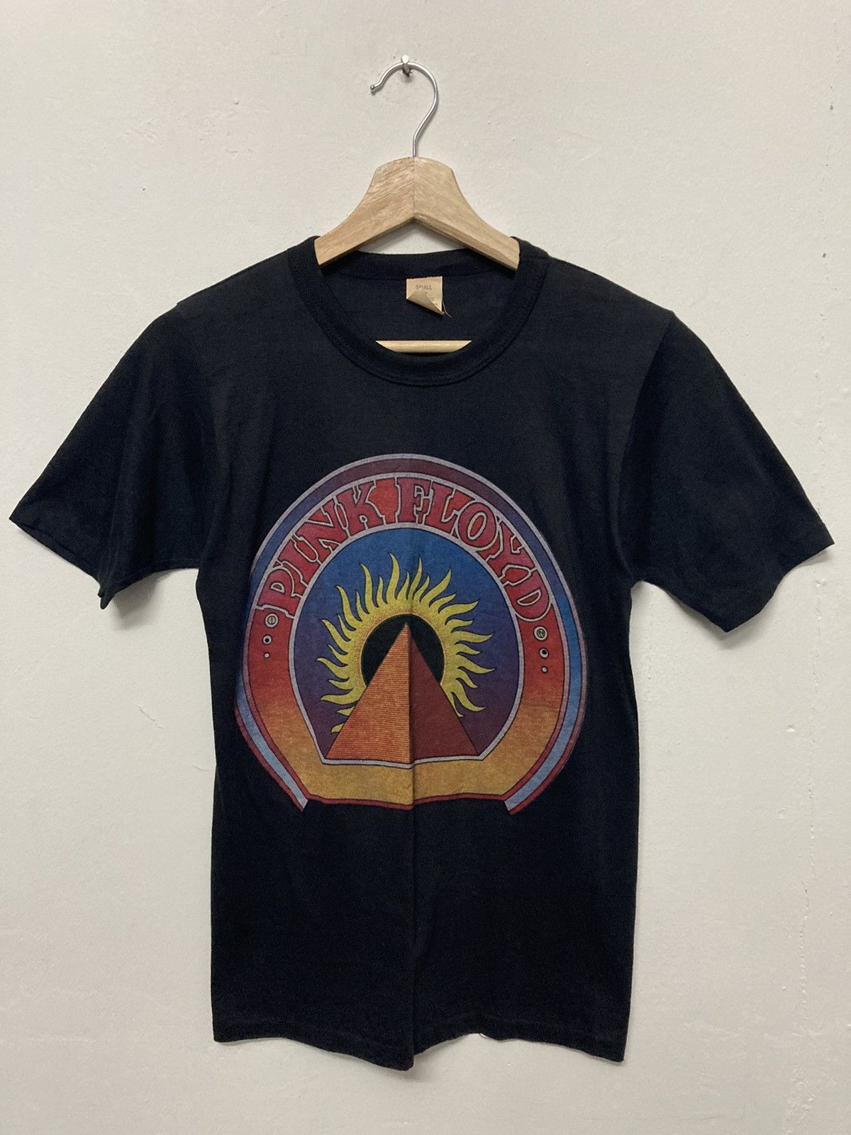 Pink Floyd Vintage 70s Pink Floyd Made in USA Very Rare T-Shirt Size US S / EU 44-46 / 1 - 1 Thumbnail