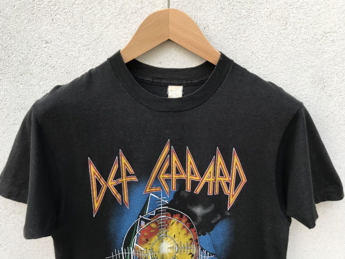 Def Leppard Vintage Rare OG 80s Def Leppard Pyromania Tour Screen Star Size US M / EU 48-50 / 2 - 3 Thumbnail
