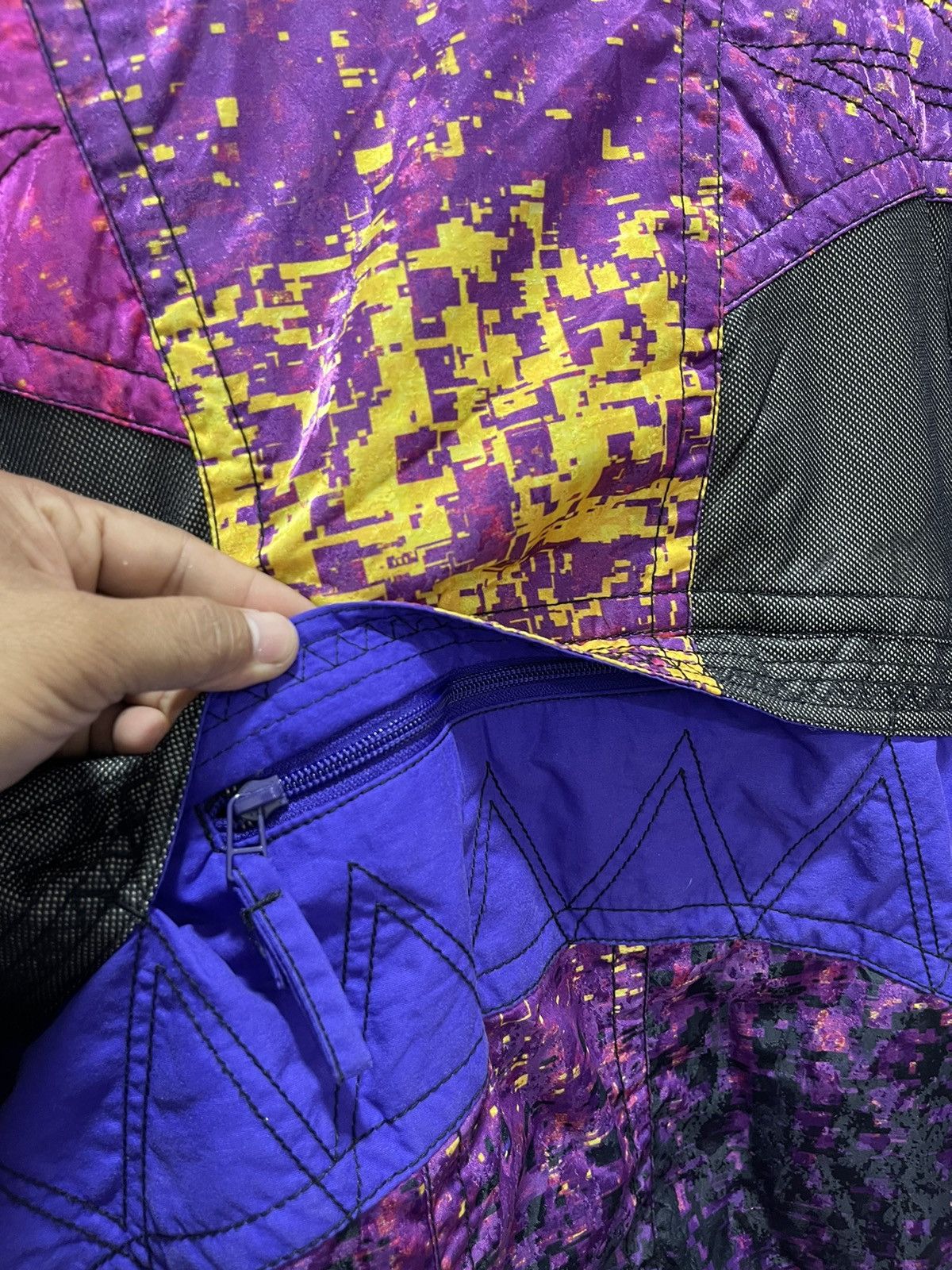Salomon VINTAGE SALOMON MULTICOLOUR UNISEX SKI JACKET Size US L / EU 52-54 / 3 - 12 Thumbnail