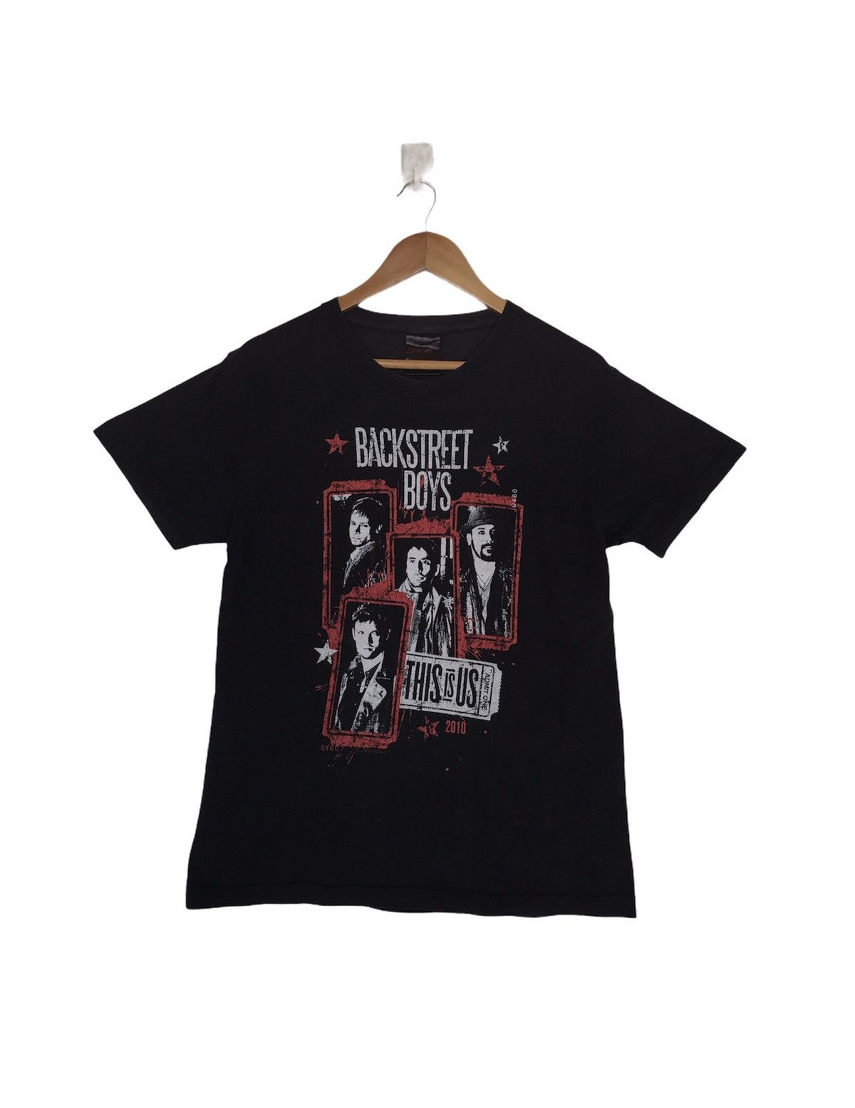 Band Tees Backstreet boys 2010 tour t shirt size medium Size US M / EU 48-50 / 2 - 1 Thumbnail