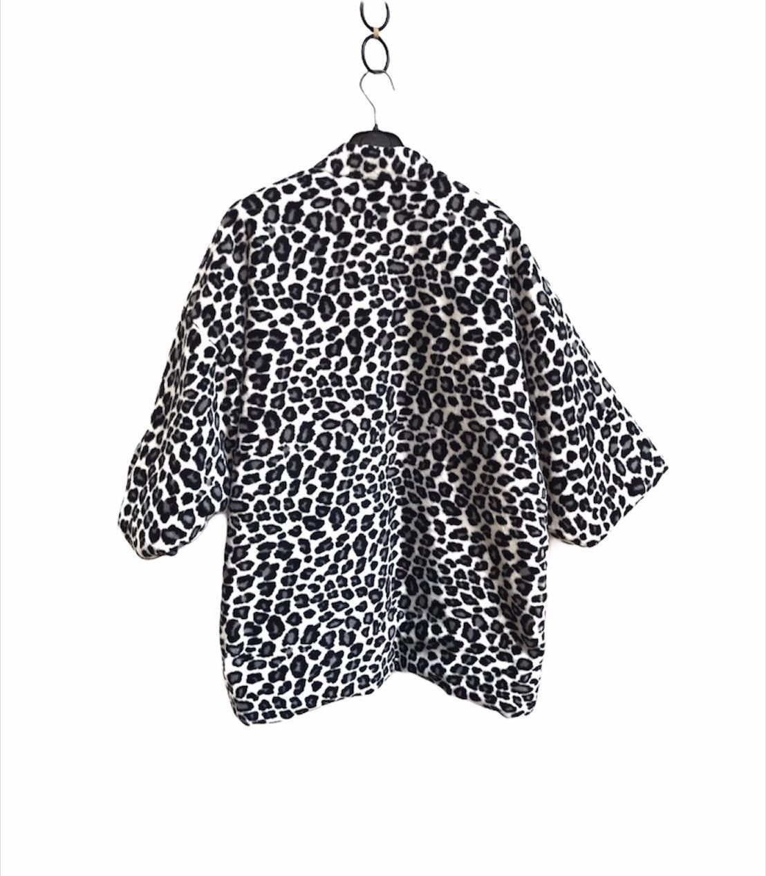 Japanese Brand 🔥Fleece Kimono White Leapord Design Size US M / EU 48-50 / 2 - 2 Thumbnail