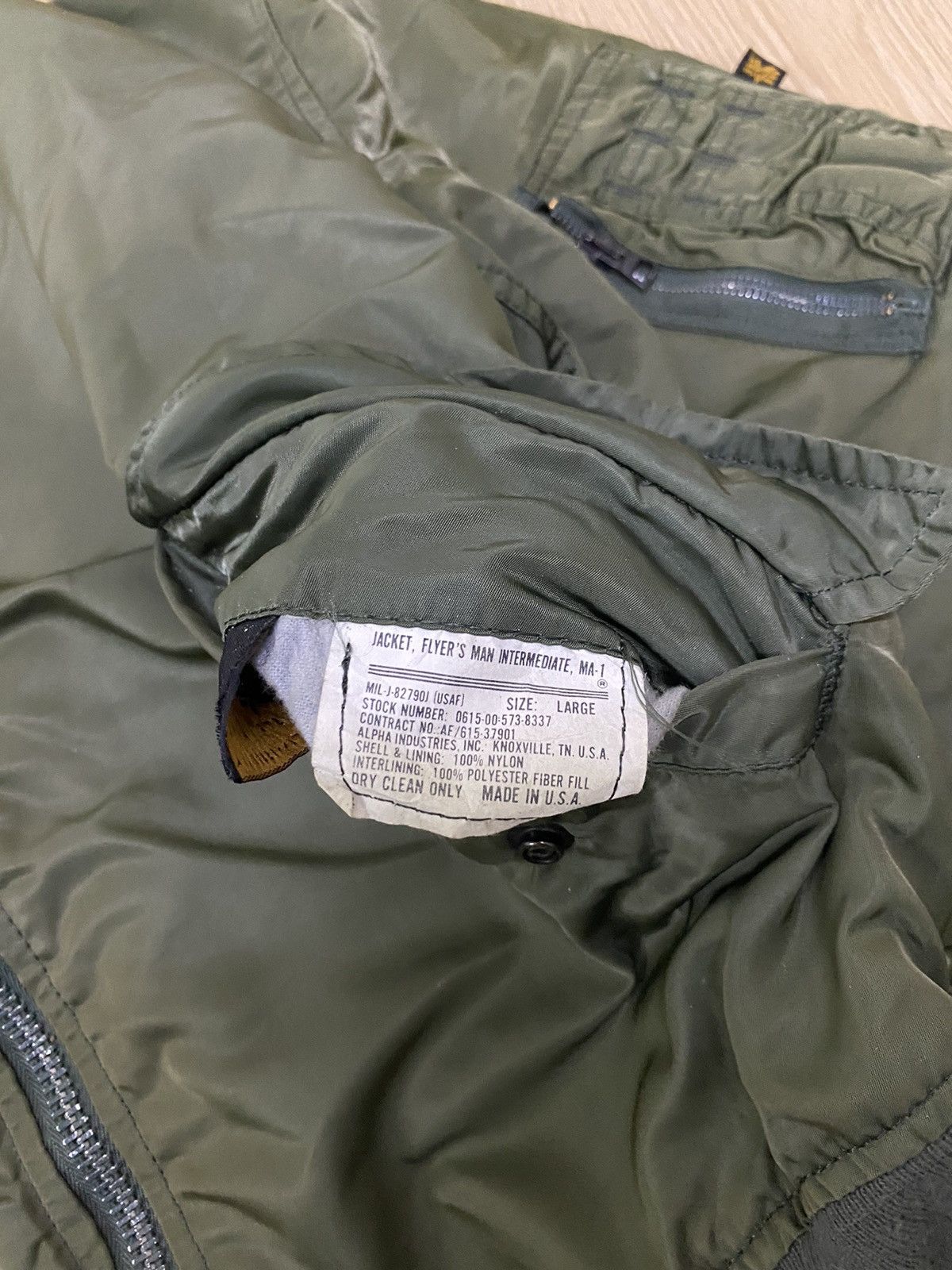 Alpha Industries Vintage Alpha Industries MA-1 bomber jacket Size US L / EU 52-54 / 3 - 6 Thumbnail
