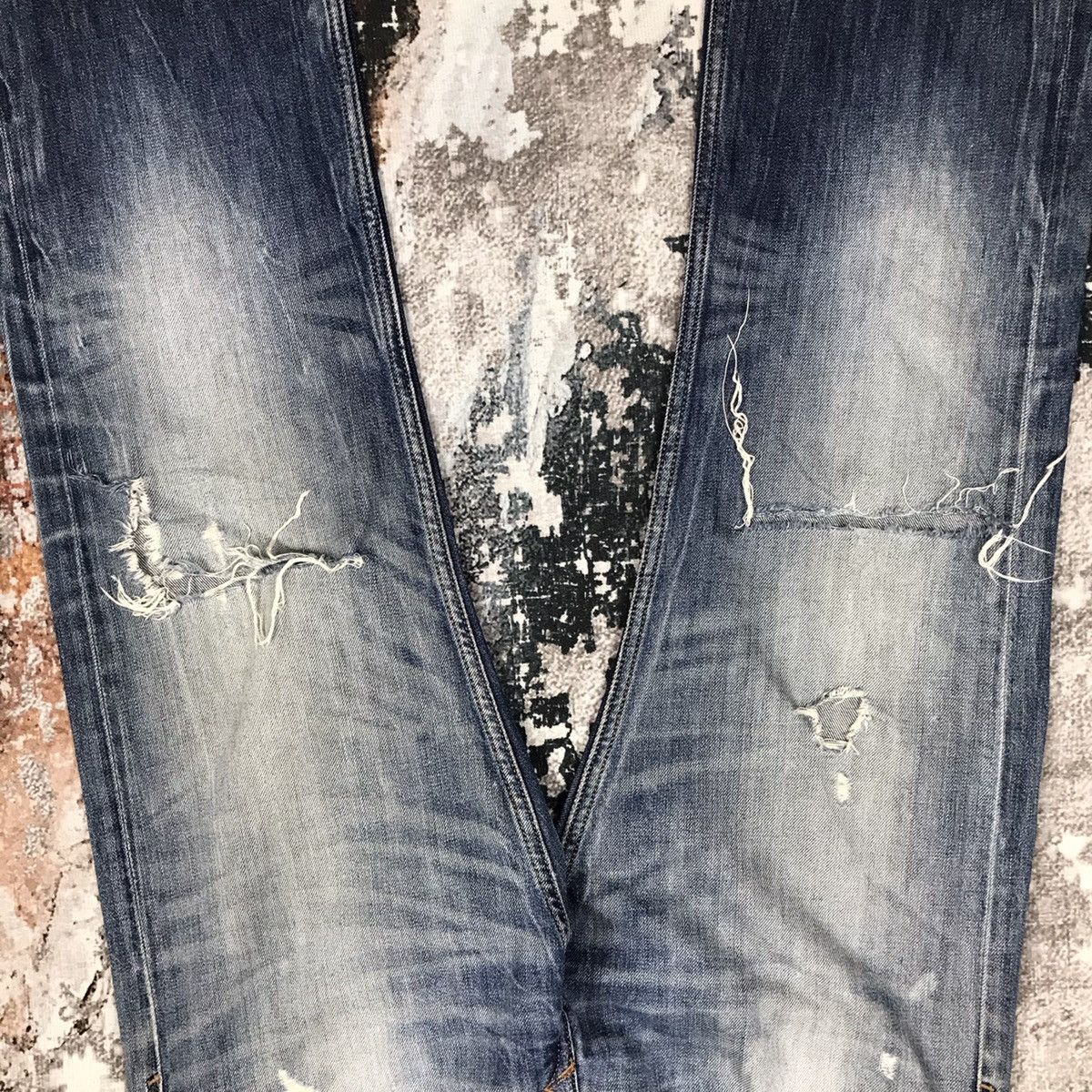 Diesel Vintage Diesel Viker Distressed Light Wash Denim Jeans Size US 34 / EU 50 - 6 Thumbnail