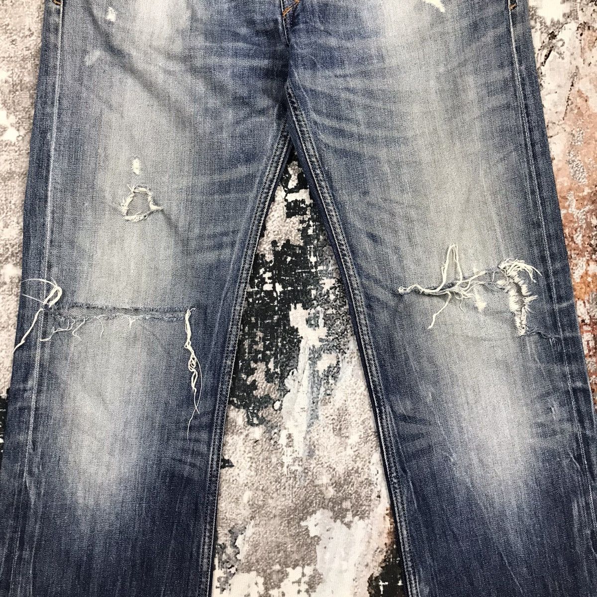 Diesel Vintage Diesel Viker Distressed Light Wash Denim Jeans Size US 34 / EU 50 - 6 Thumbnail