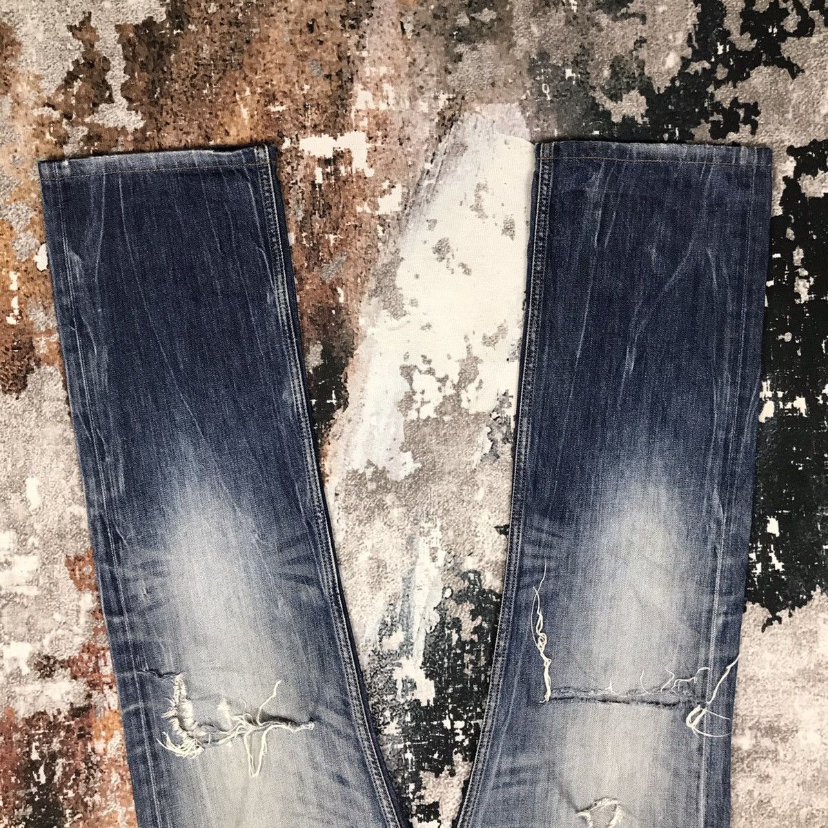 Diesel Vintage Diesel Viker Distressed Light Wash Denim Jeans Size US 34 / EU 50 - 7 Thumbnail