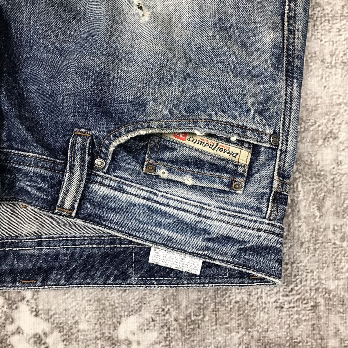 Diesel Vintage Diesel Viker Distressed Light Wash Denim Jeans Size US 34 / EU 50 - 4 Thumbnail