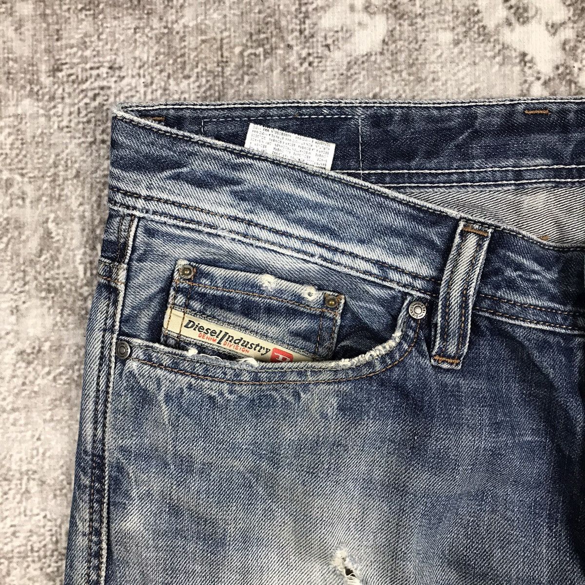 Diesel Vintage Diesel Viker Distressed Light Wash Denim Jeans Size US 34 / EU 50 - 4 Thumbnail