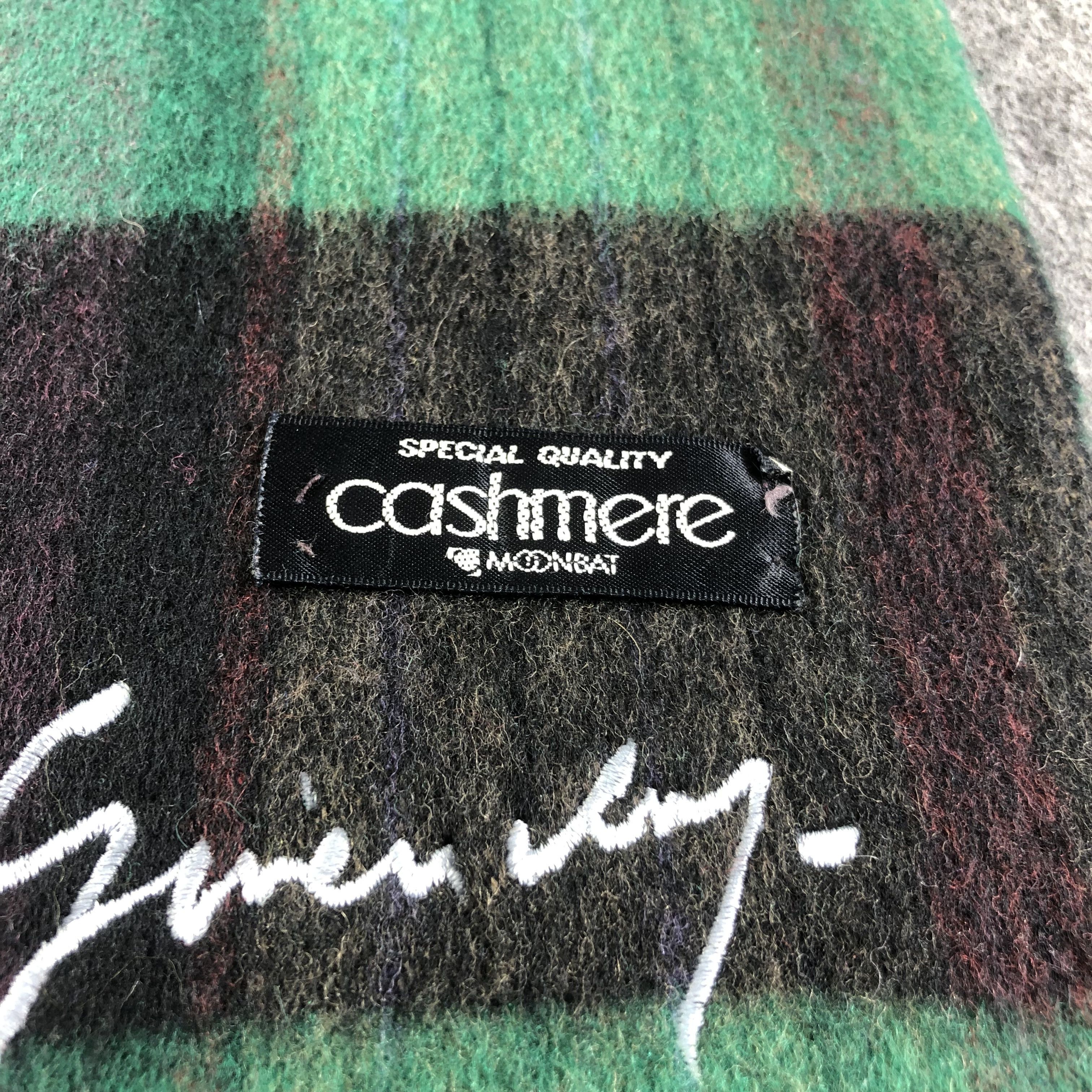 Givenchy Givenchy Tartan Cashmere Scarf Muffler V1624 Size ONE SIZE - 4 Thumbnail