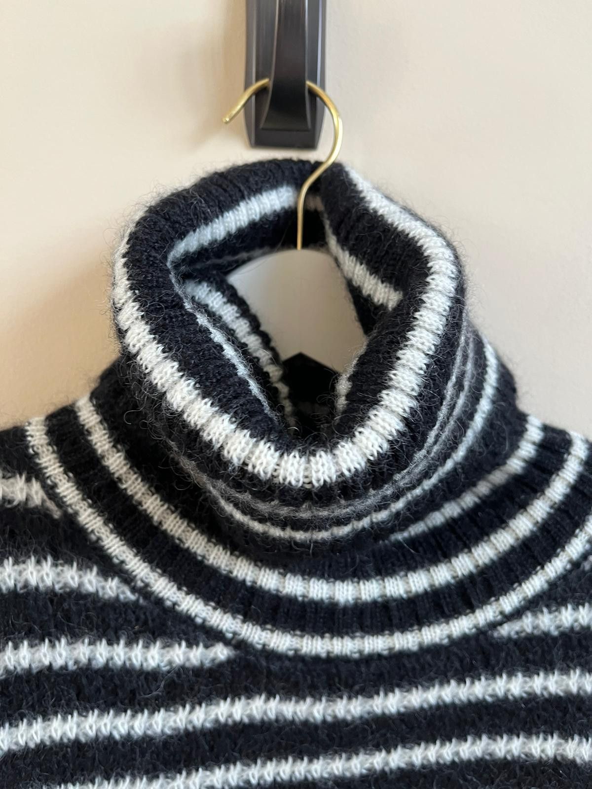 Saint Laurent Paris Small Fit Cashmere Stripe Turtleneck Sweater Black & White Size US XL / EU 56 / 4 - 4 Thumbnail