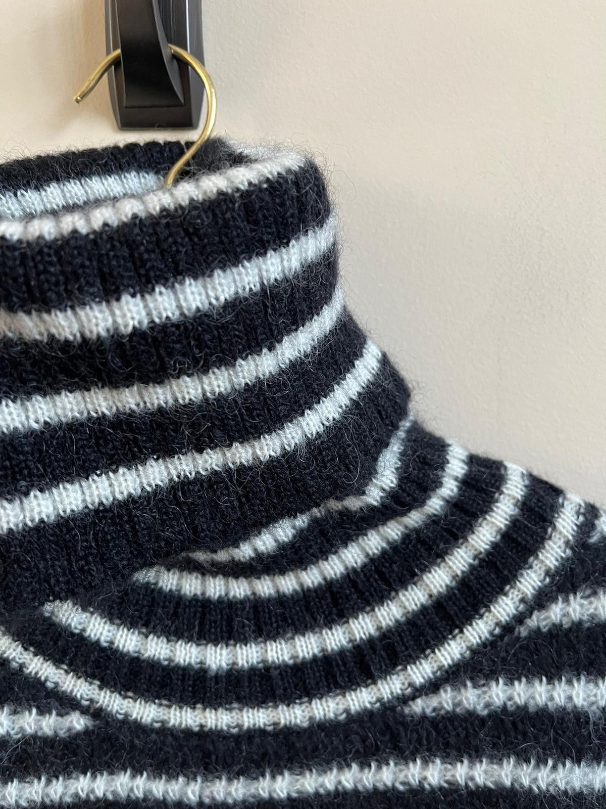 Saint Laurent Paris Small Fit Cashmere Stripe Turtleneck Sweater Black & White Size US XL / EU 56 / 4 - 7 Thumbnail