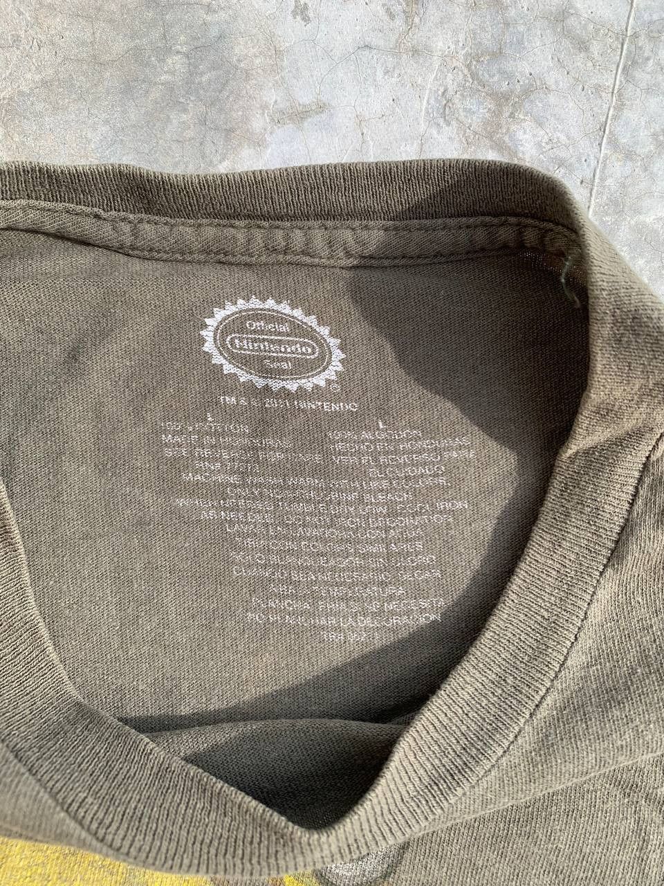 Nintendo VTG Y2K Nintendo Legends of Zelda Spirit Tracks Gaming Tee Size US L / EU 52-54 / 3 - 5 Thumbnail