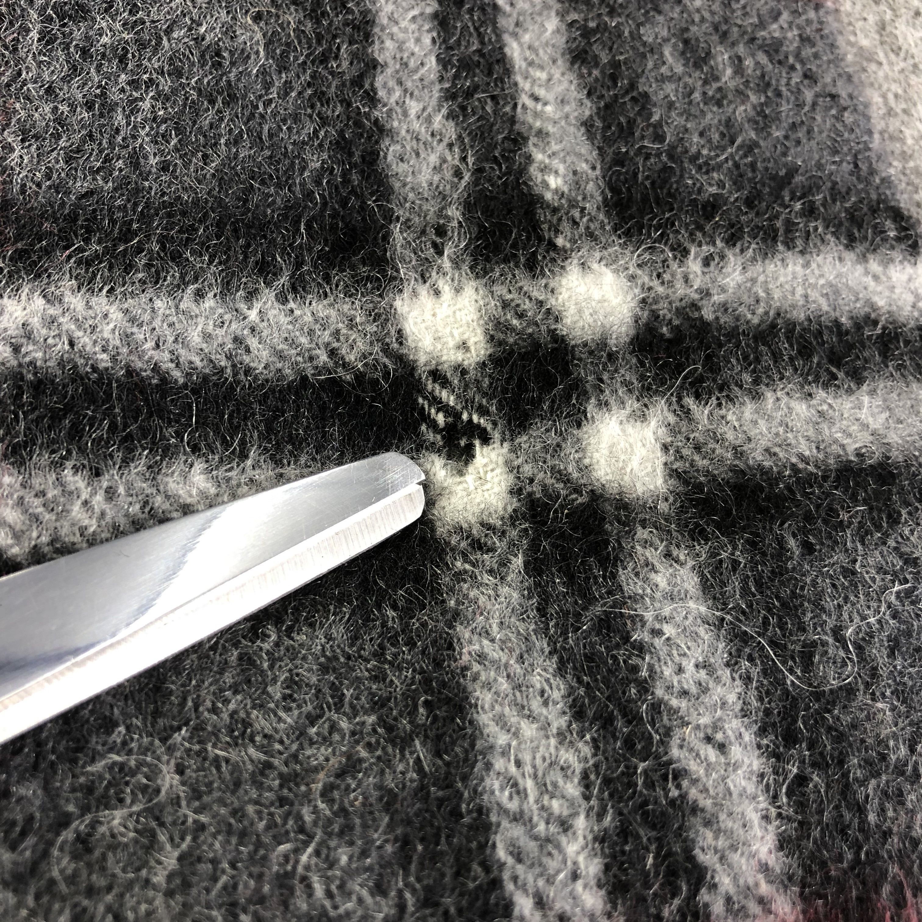 Burberry Burberrys Nova Check Cashmere Scarf Muffler V1633 Size ONE SIZE - 14 Thumbnail