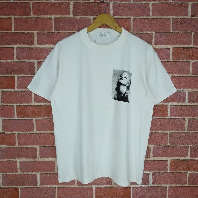 Band Tees Vintage Madonna Singer Songwriter Actress Big Print Artist Size US L / EU 52-54 / 3 - 2 Thumbnail