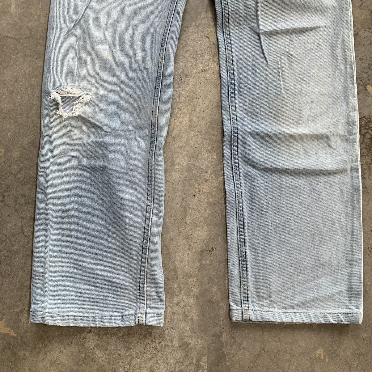 Japanese Brand Made in Japan Lee Distressed Jeans denim Pant Size US 30 / EU 46 - 2 Thumbnail