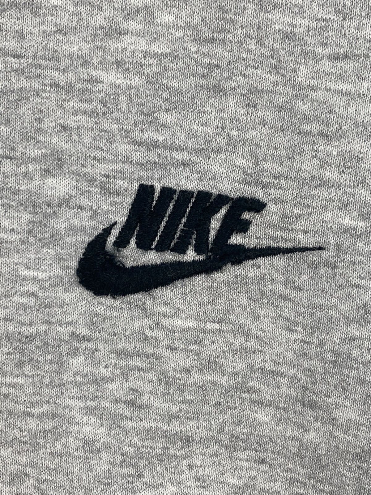 Nike Vintage Nike Small Logo Sweatshirt Size US L / EU 52-54 / 3 - 4 Thumbnail