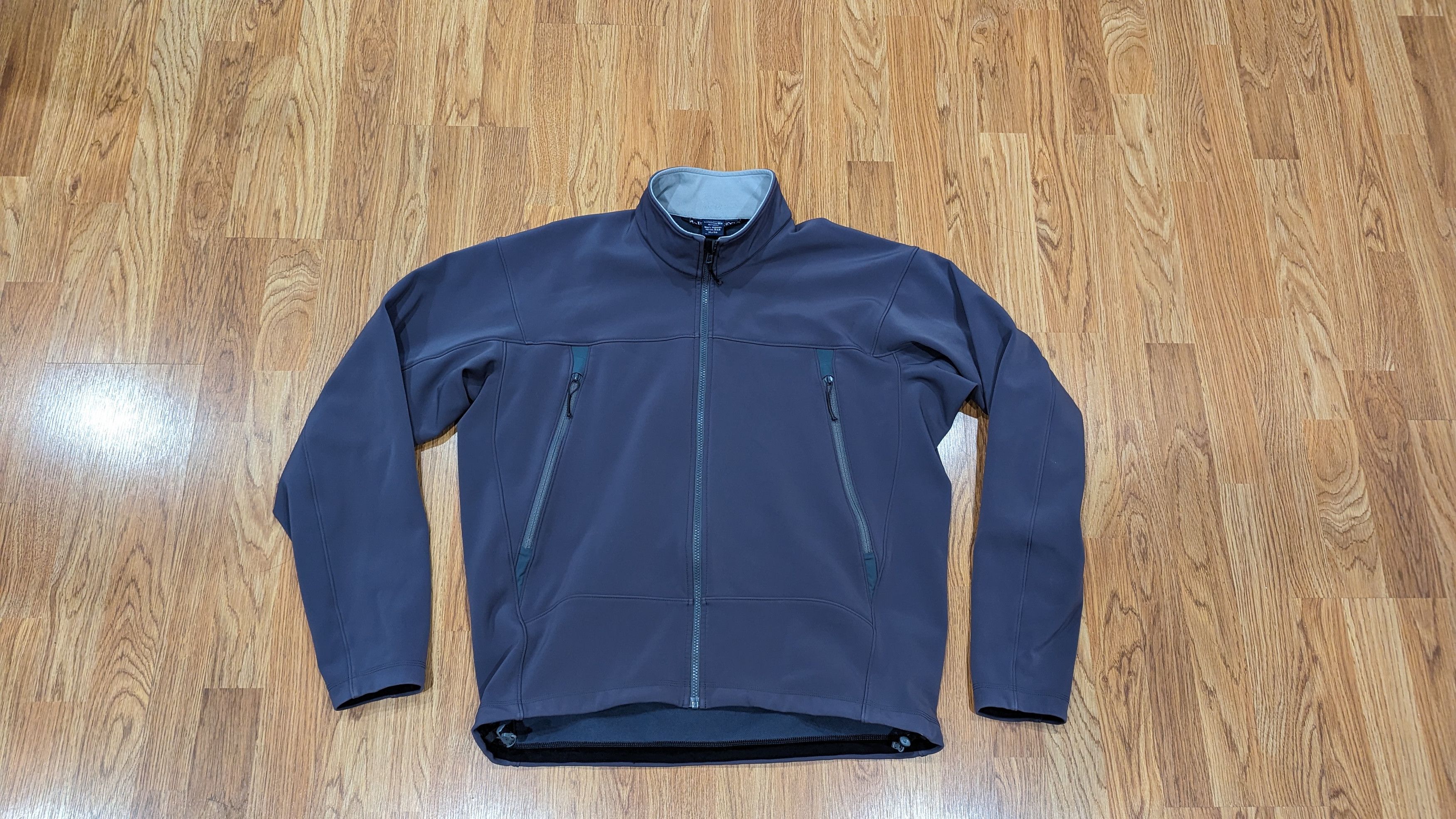 Arcteryx leaf bravo best sale