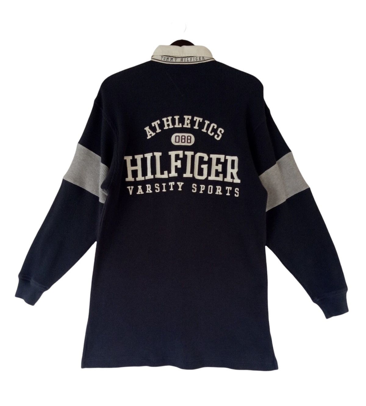 Tommy Hilfiger Vintage TOMMY HILFIGER Longsleeve Athletics Varsity shirt Size US S / EU 44-46 / 1 - 1 Thumbnail
