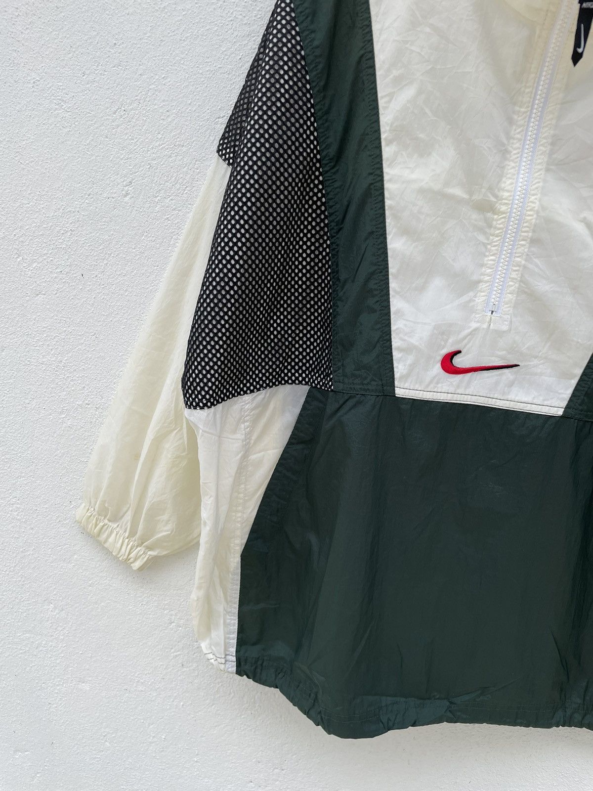 Nike Vintage 90s Nike Swoosh Big Logo Windbreaker Jacket Size US L / EU 52-54 / 3 - 4 Thumbnail