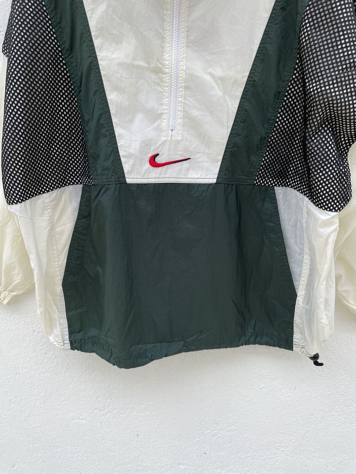 Nike Vintage 90s Nike Swoosh Big Logo Windbreaker Jacket Size US L / EU 52-54 / 3 - 6 Thumbnail