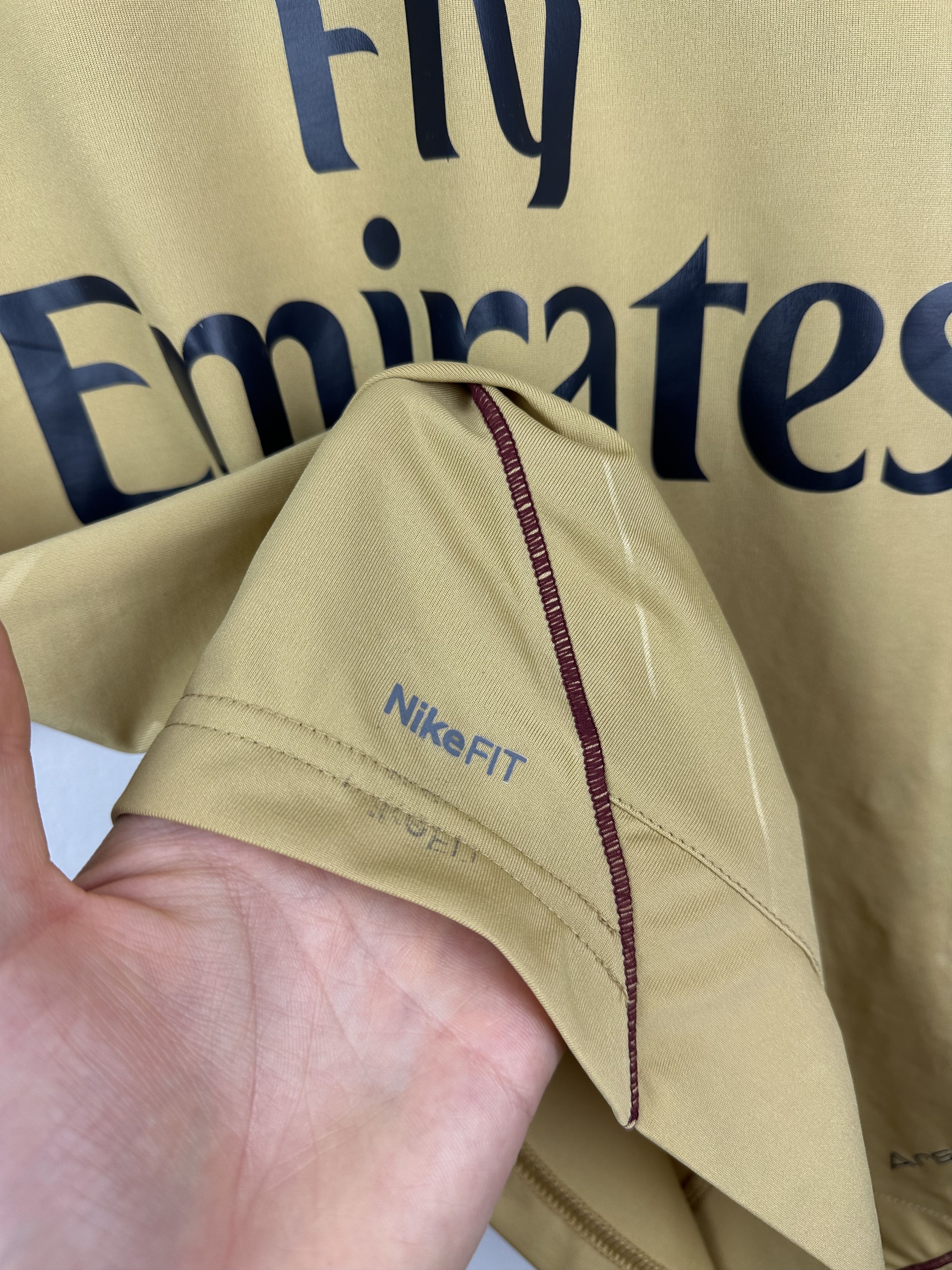 Nike Vintage Arsenal Train Shirt Football Jersey Soccer Y2K Hype Size US S / EU 44-46 / 1 - 9 Thumbnail