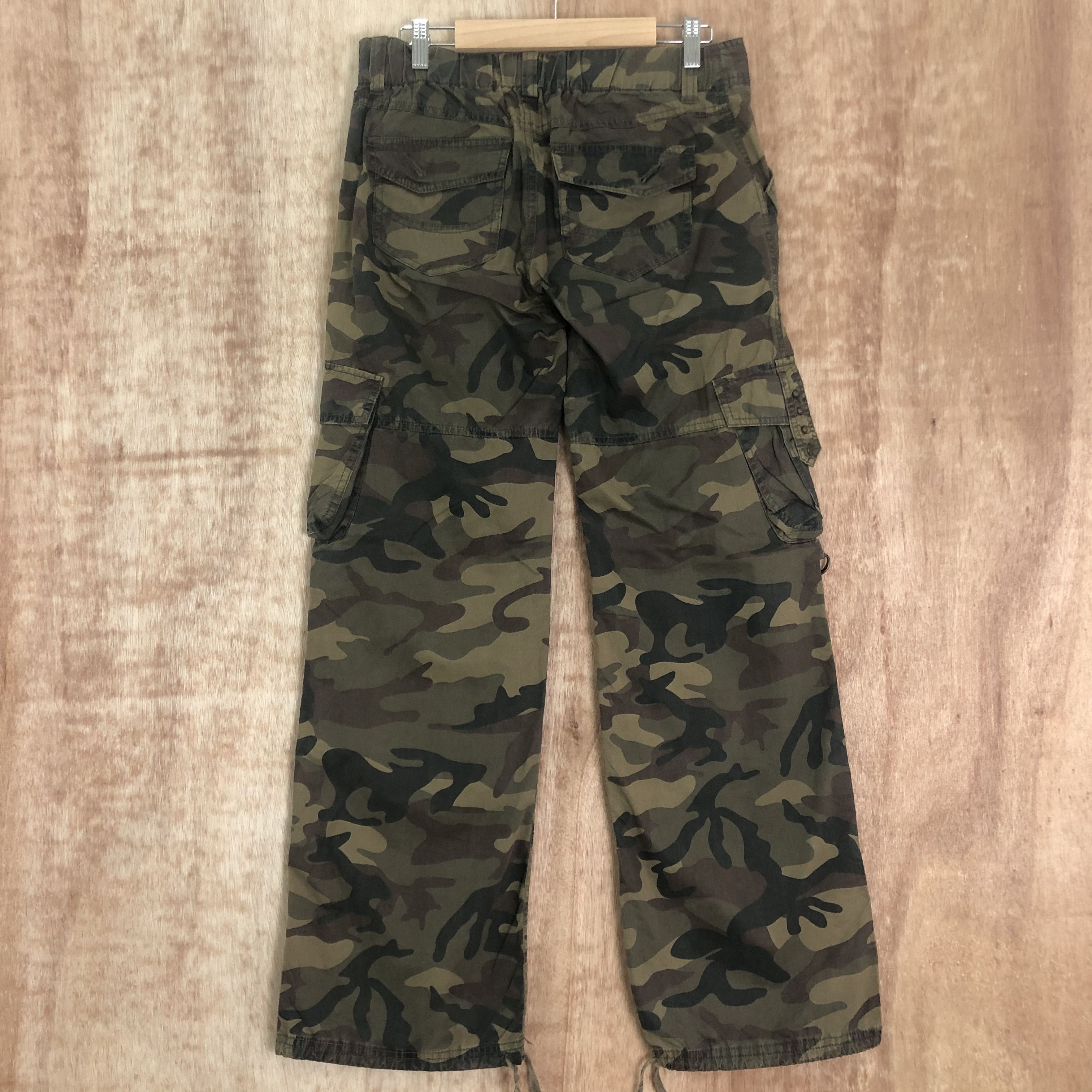 Japanese Brand DL *Sohy Gal Camo Multipocket Tactical Cargo Pants #W247 Size US 27 - 7 Thumbnail