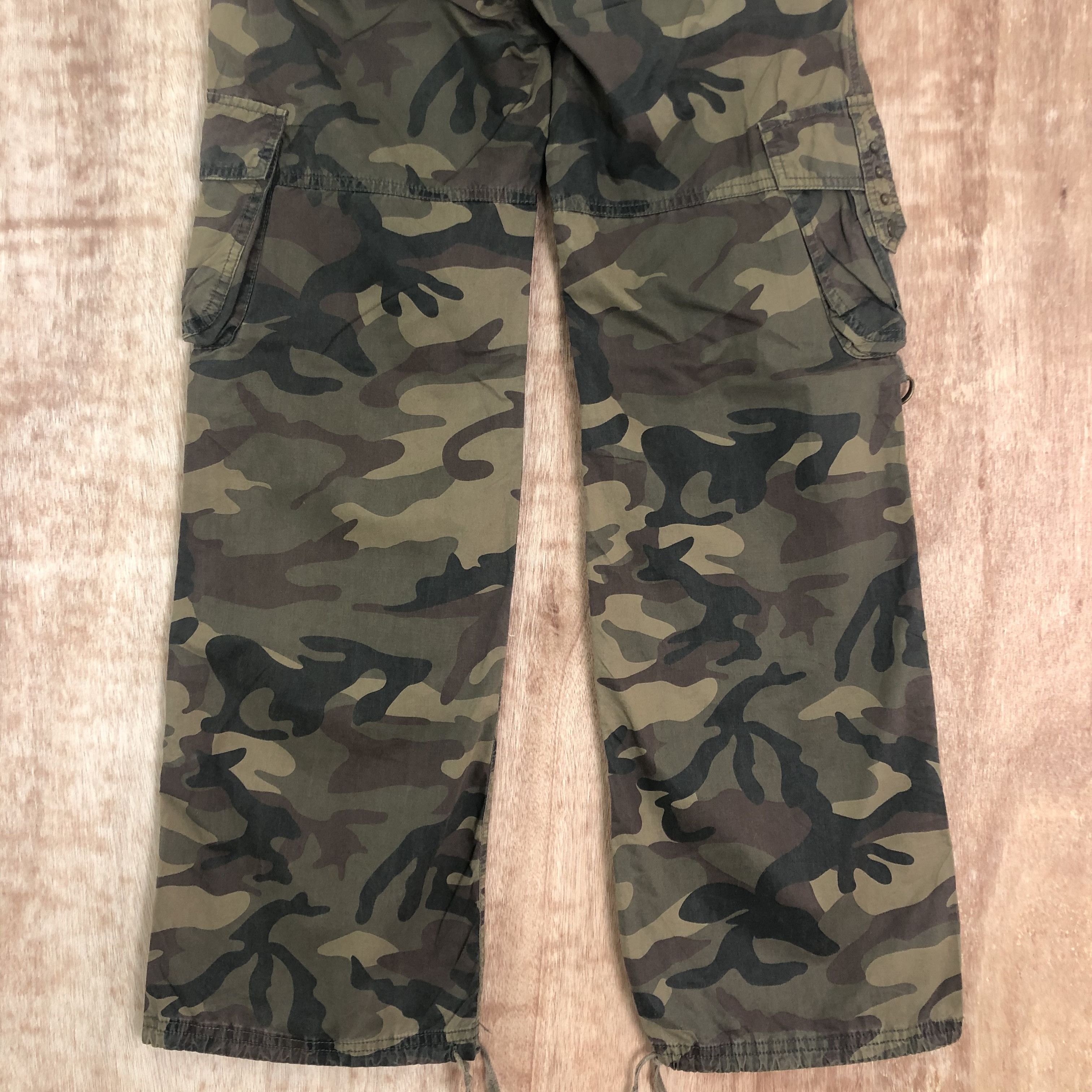 Japanese Brand DL *Sohy Gal Camo Multipocket Tactical Cargo Pants #W247 Size US 27 - 9 Thumbnail