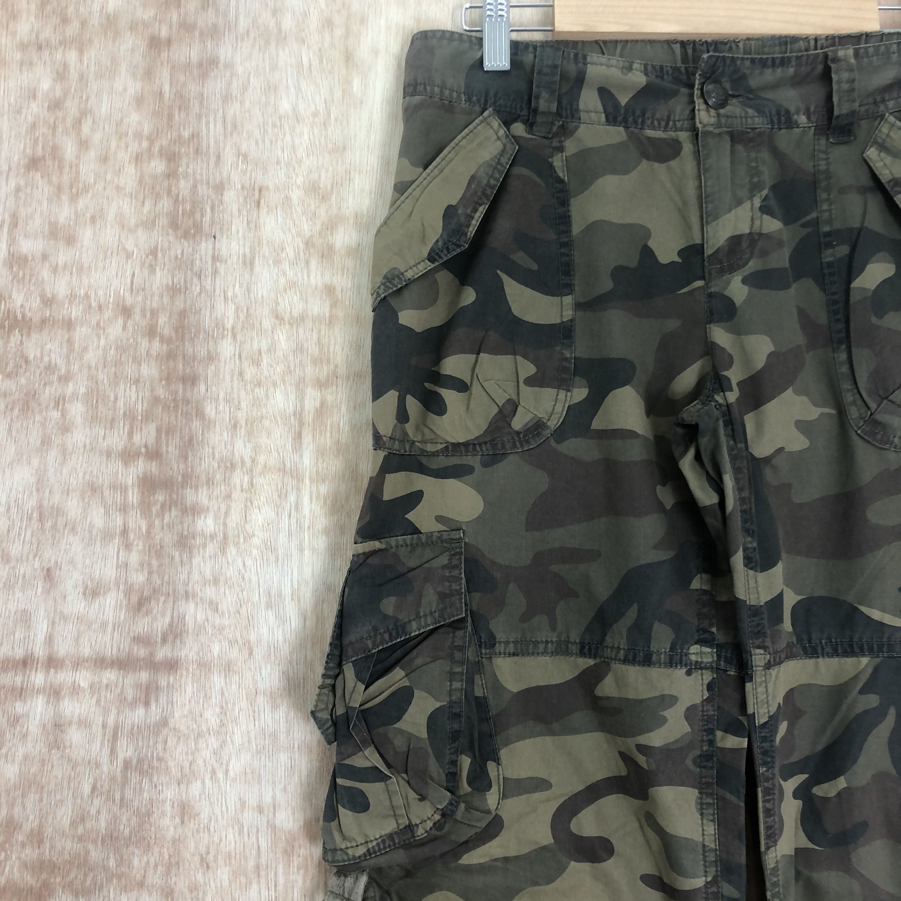 Japanese Brand DL *Sohy Gal Camo Multipocket Tactical Cargo Pants #W247 Size US 27 - 5 Thumbnail
