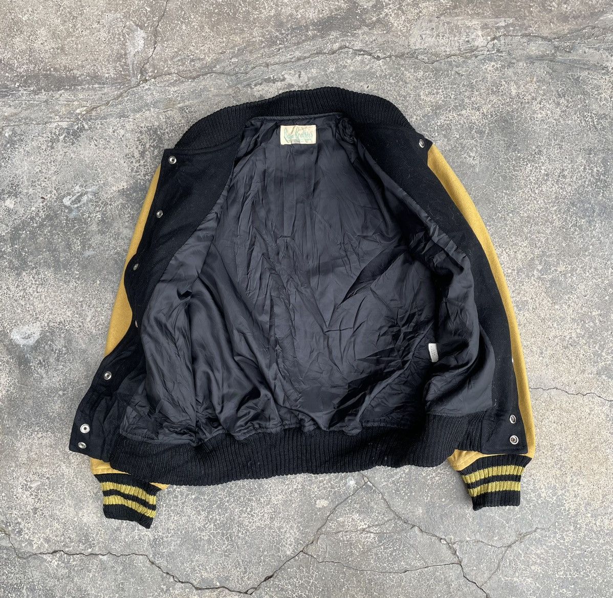 Japanese Brand VINTAGE BASIE BROTHERS STADIUM JUMPER Size US M / EU 48-50 / 2 - 5 Thumbnail