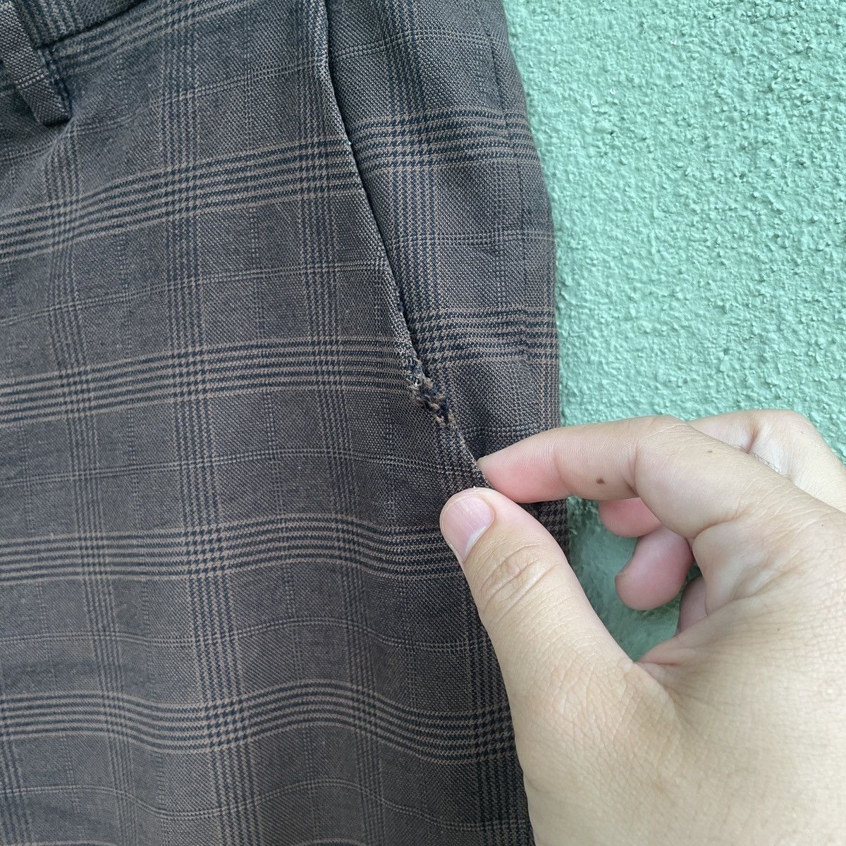 Japanese Brand Vintage TAKEO KIKUCHI Checkred Casual Pants Size US 32 / EU 48 - 6 Thumbnail