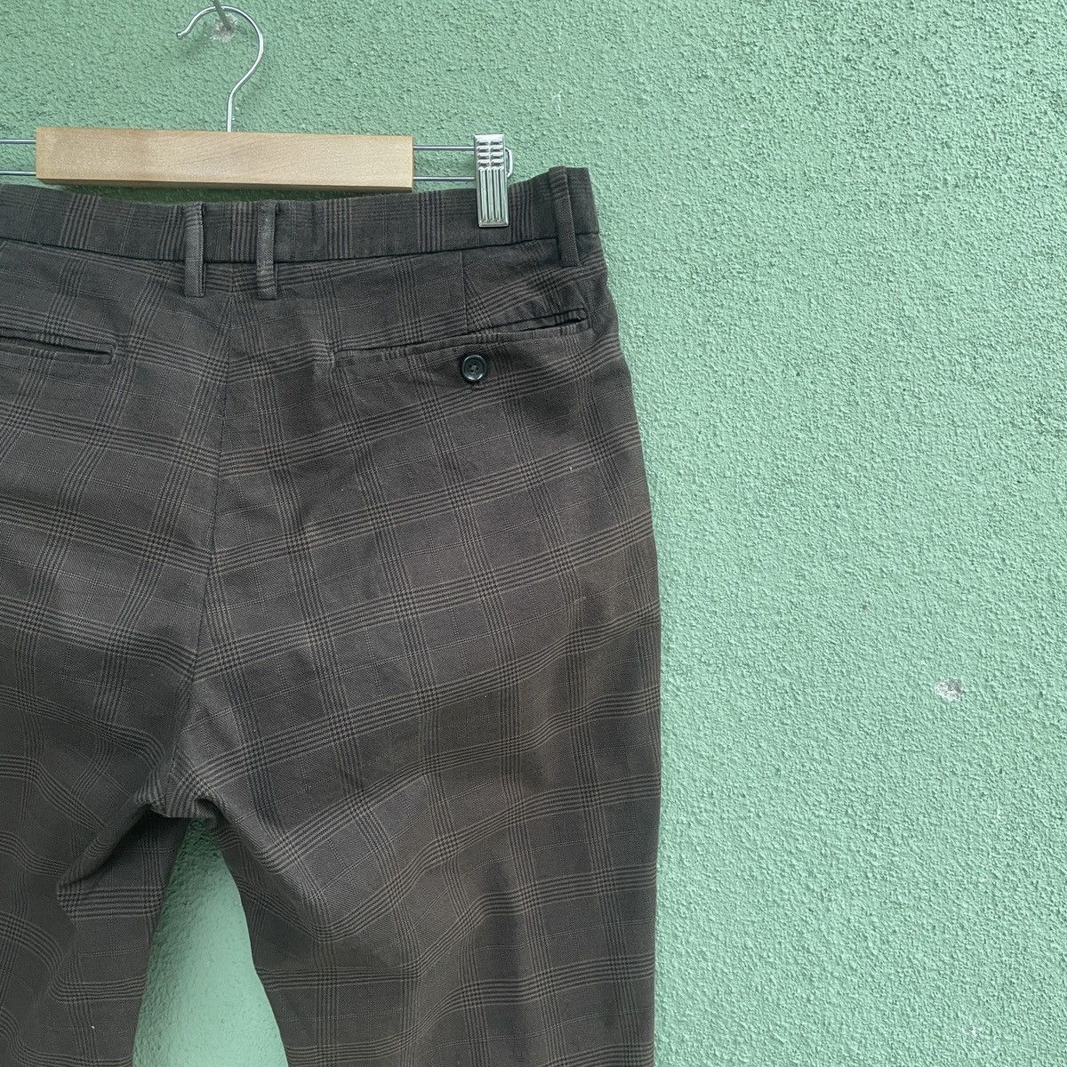 Japanese Brand Vintage TAKEO KIKUCHI Checkred Casual Pants Size US 32 / EU 48 - 9 Thumbnail