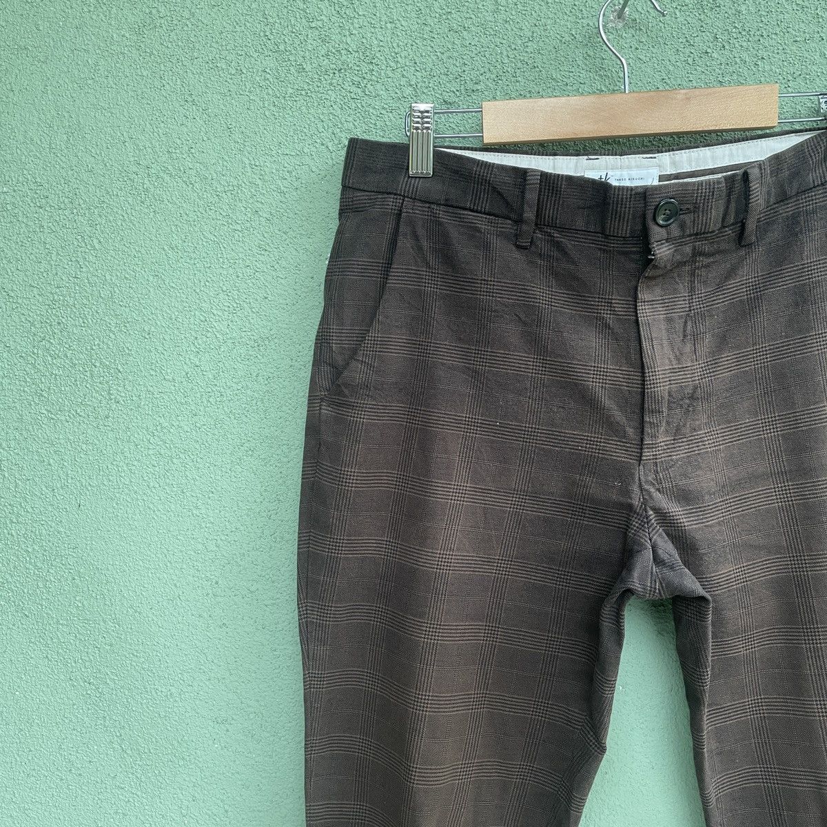 Japanese Brand Vintage TAKEO KIKUCHI Checkred Casual Pants Size US 32 / EU 48 - 4 Thumbnail