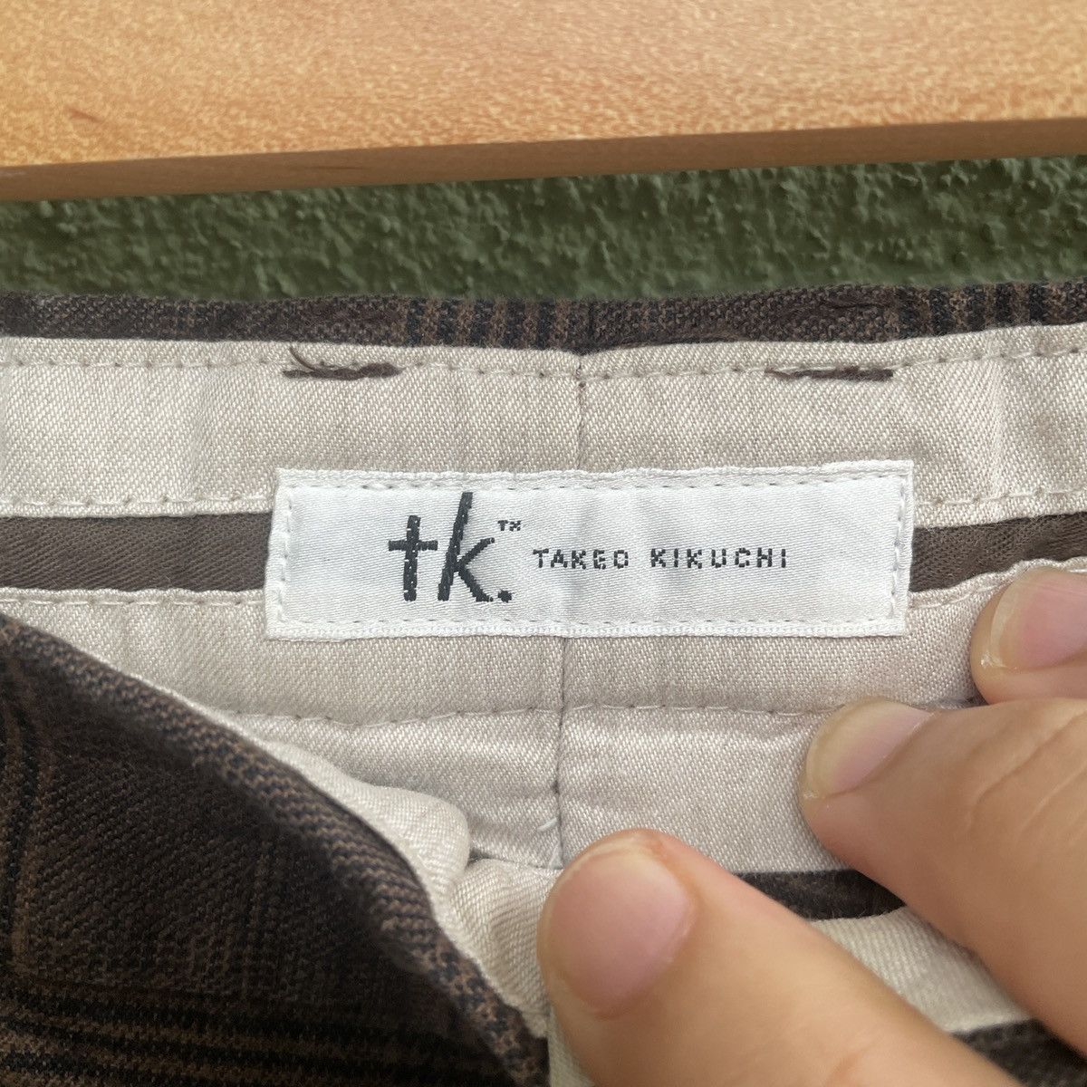Japanese Brand Vintage TAKEO KIKUCHI Checkred Casual Pants Size US 32 / EU 48 - 7 Thumbnail