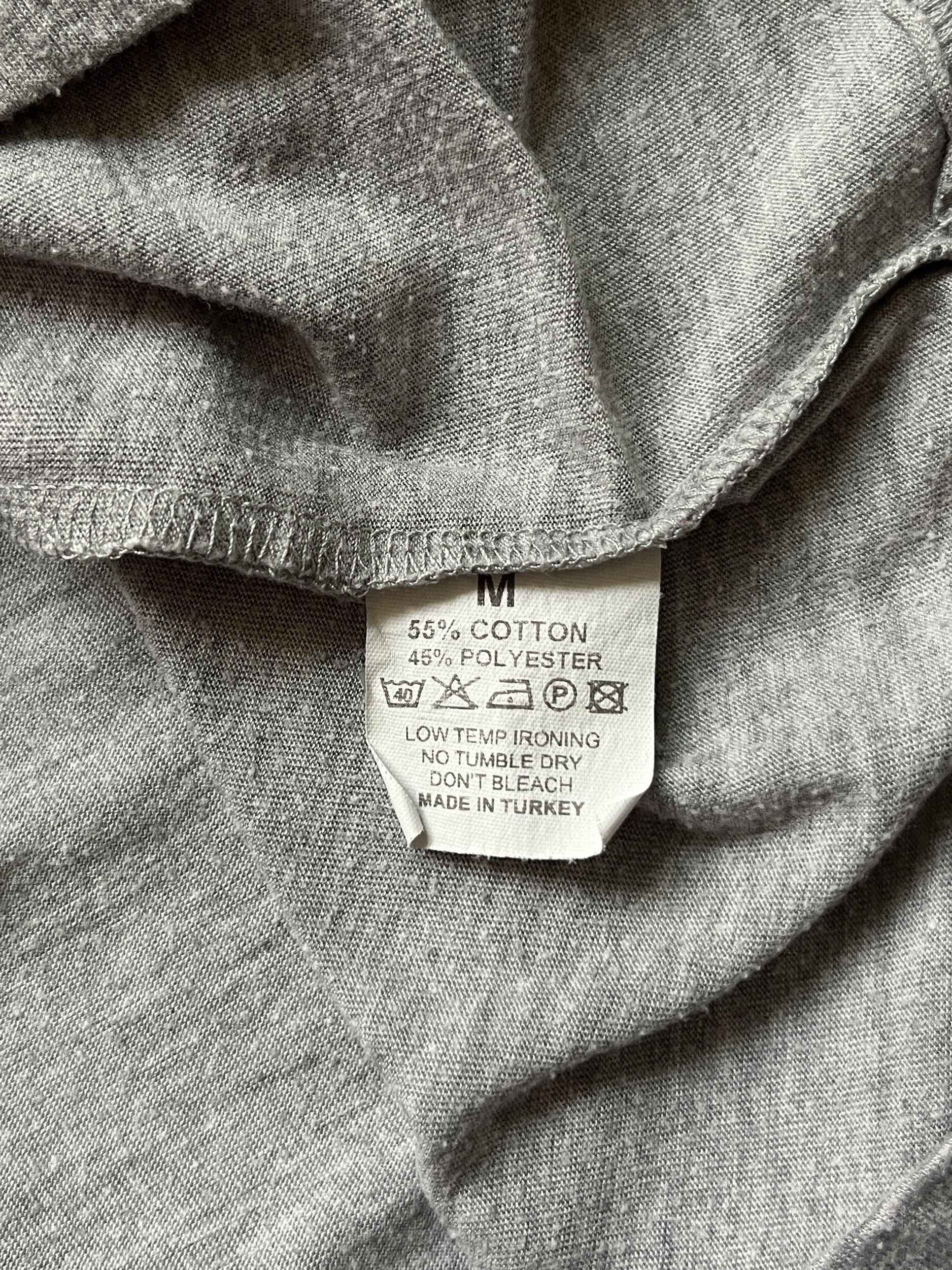 Hussein Chalayan ⚡️QUICK SALE⚡️1990s' Hussein Chalayan Grey Tshirt Size M / US 6-8 / IT 42-44 - 4 Thumbnail