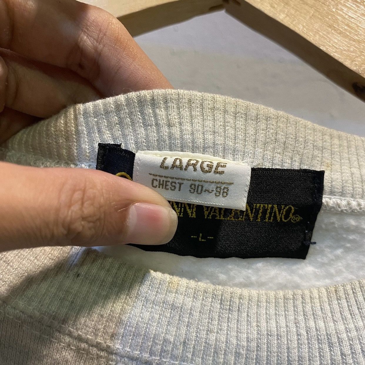 Gianni Valentino VTG GIANNI VALENTINO Sweatshirt Embroidery Logo Multicolour Size US L / EU 52-54 / 3 - 7 Thumbnail