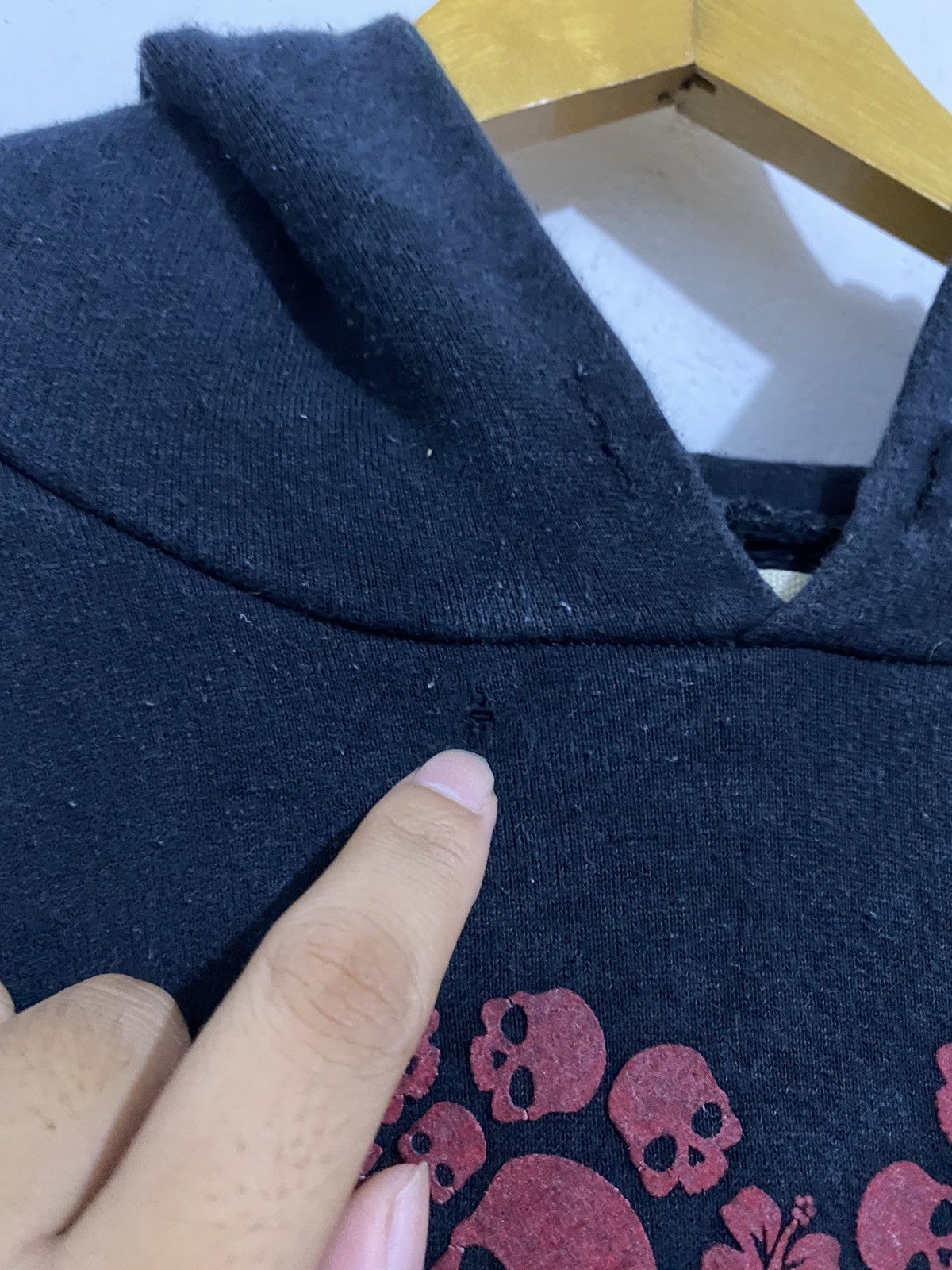HYDROGEN 💸ACC OFFER💸Hydrogen Skull & Flower Hoodie Size US L / EU 52-54 / 3 - 7 Thumbnail