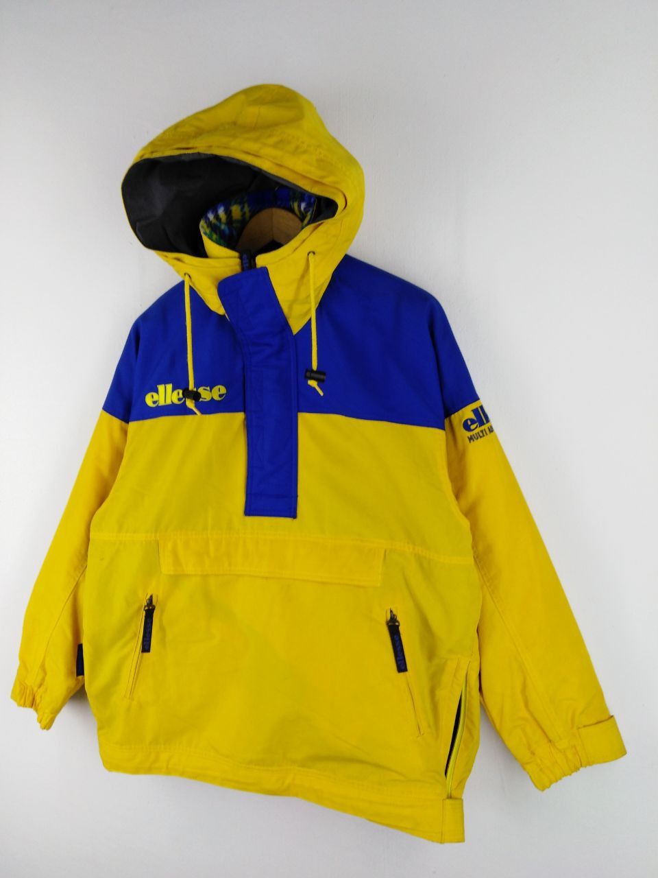Ellesse MULTI ADVENTURE GEAR ELLESSE YELLOW/BLUE JACKET FITS M Size US S / EU 44-46 / 1 - 8 Thumbnail