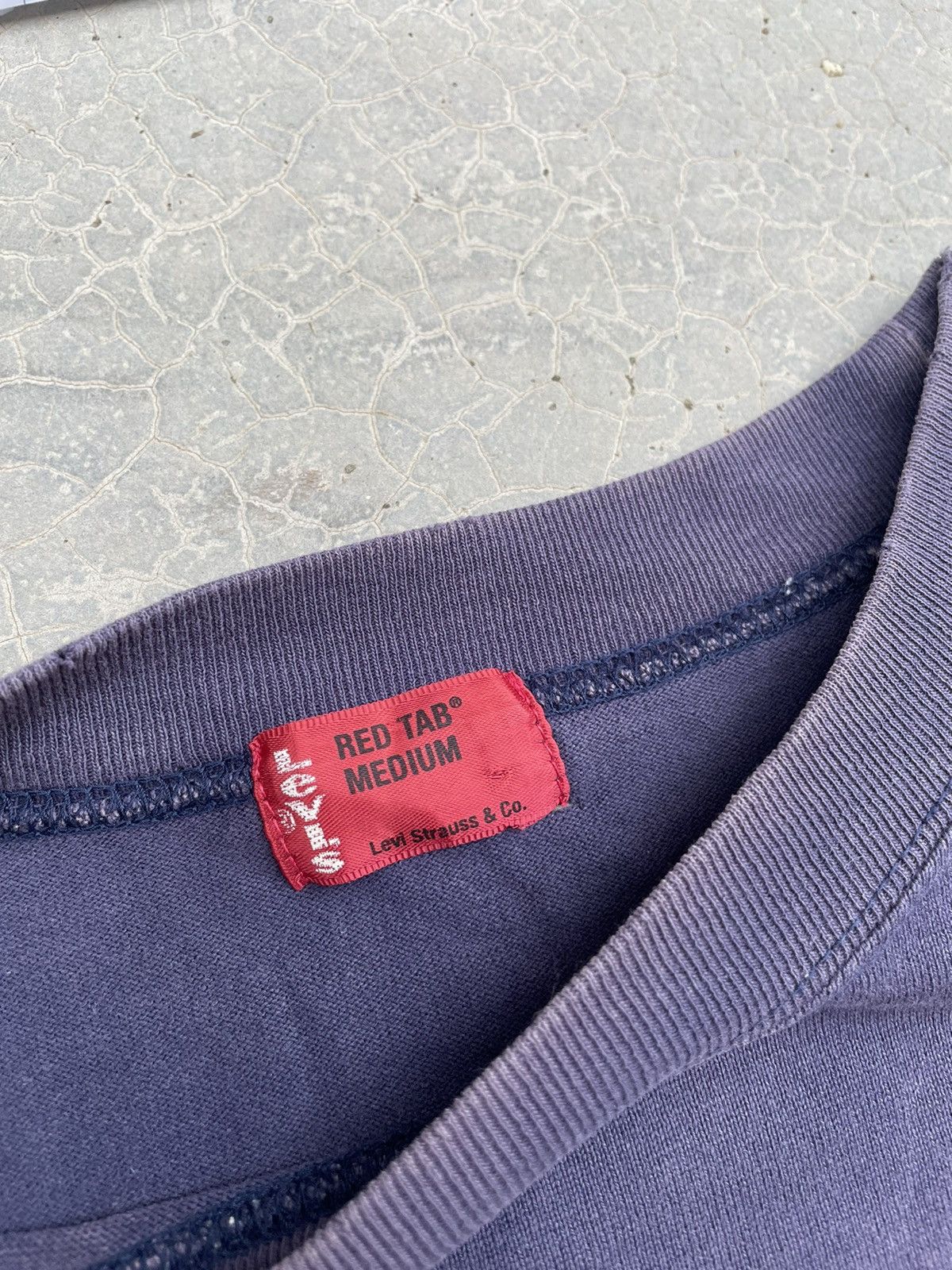 Levi's NATURALLY AGED DISSTRESSED LEVI’S TEE Size US M / EU 48-50 / 2 - 15 Thumbnail