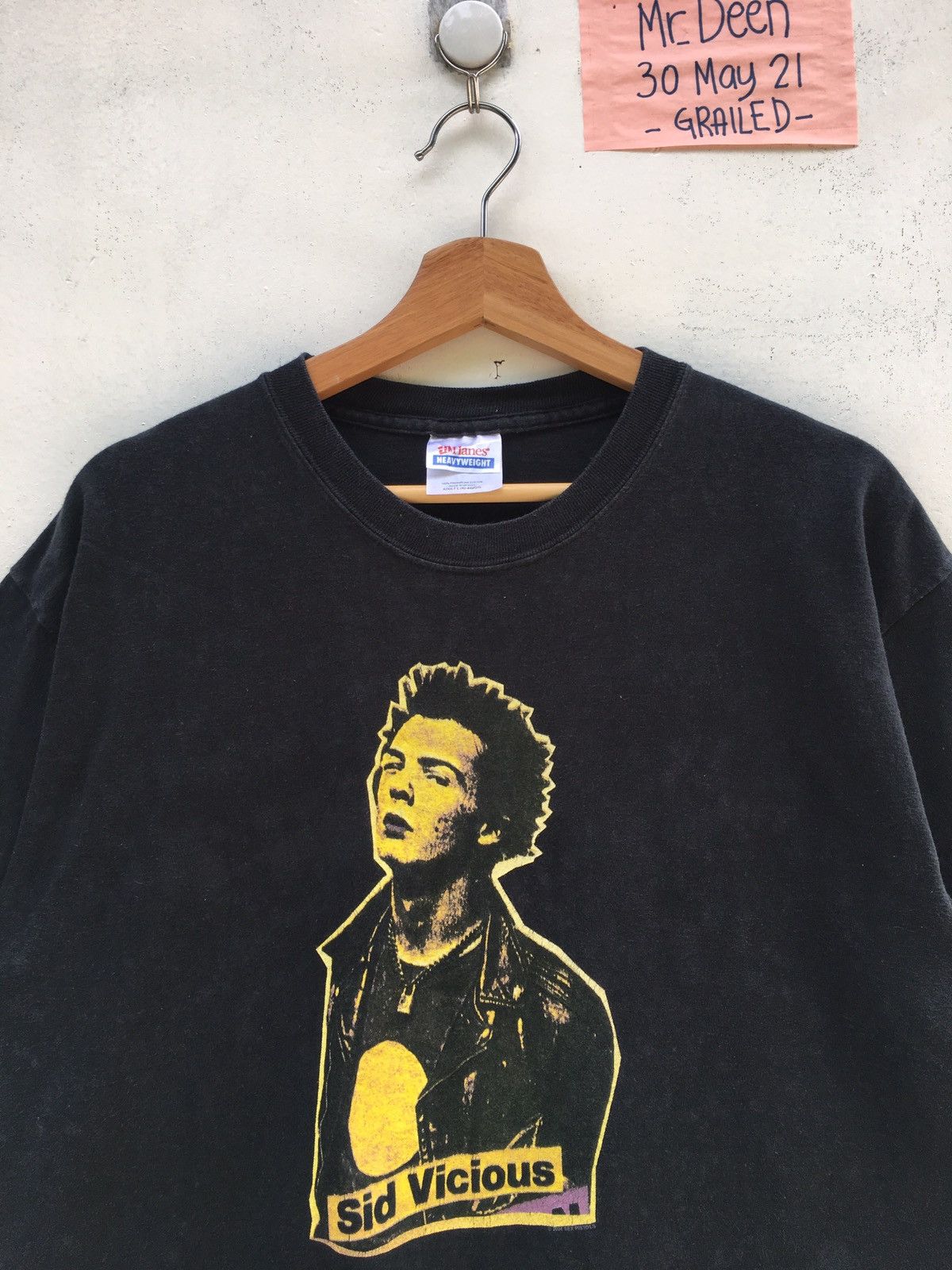 Band Tees Vintage 00’s Sid Vicious Sex Pistols Punk Tshirt Size US L / EU 52-54 / 3 - 1 Thumbnail