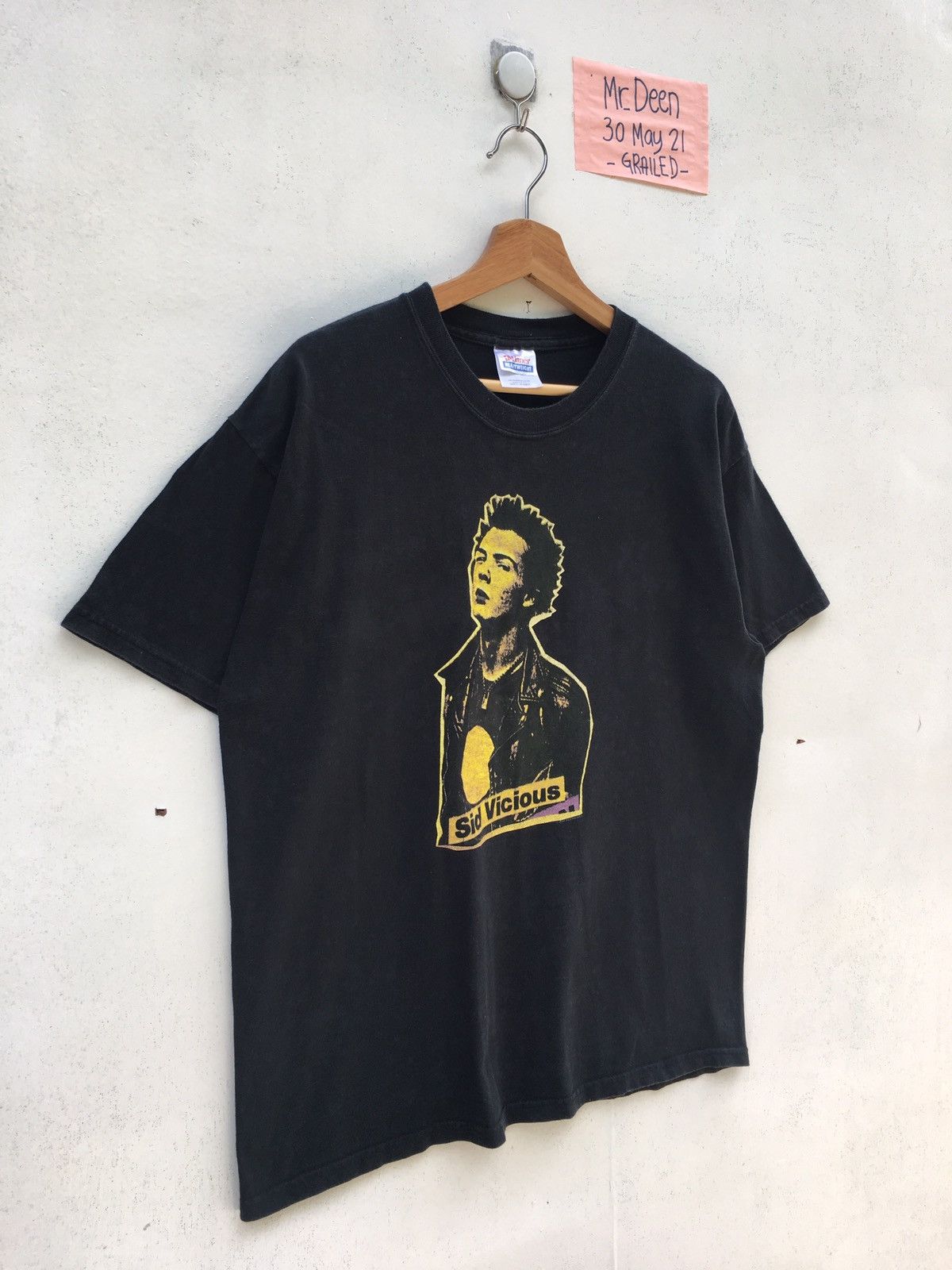 Band Tees Vintage 00’s Sid Vicious Sex Pistols Punk Tshirt Size US L / EU 52-54 / 3 - 3 Thumbnail